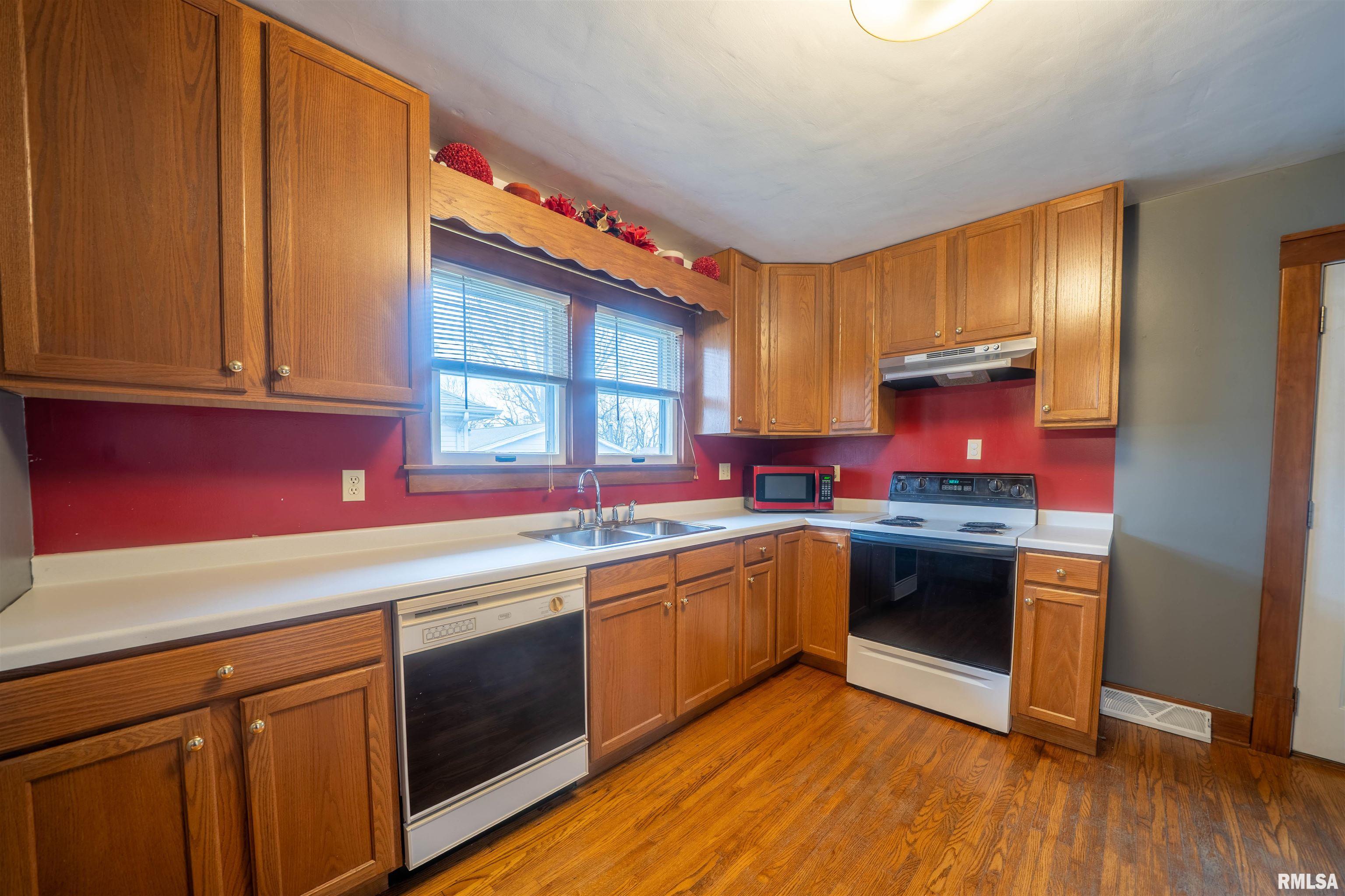 215 S Menard Street, Metamora, Illinois image 13