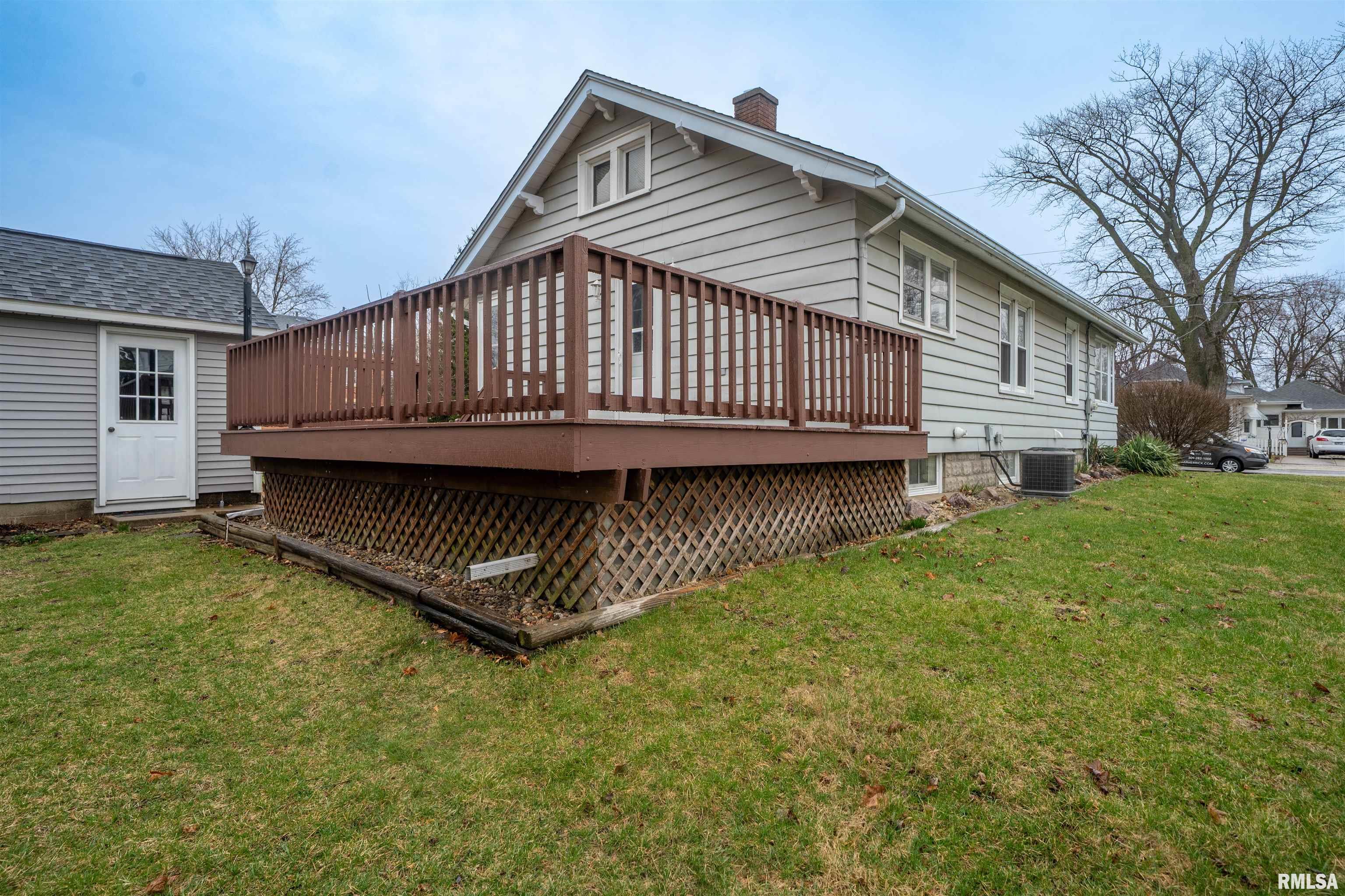 215 S Menard Street, Metamora, Illinois image 38