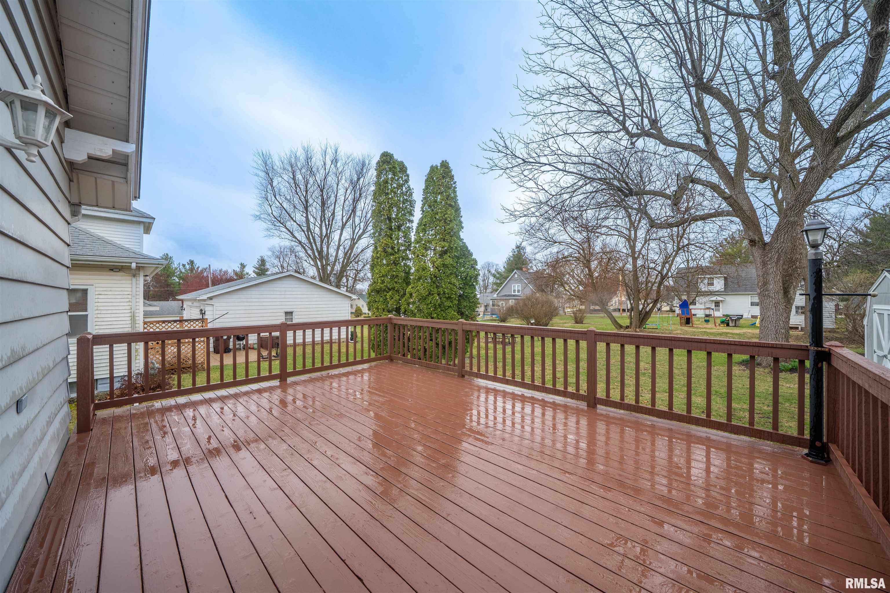 215 S Menard Street, Metamora, Illinois image 42