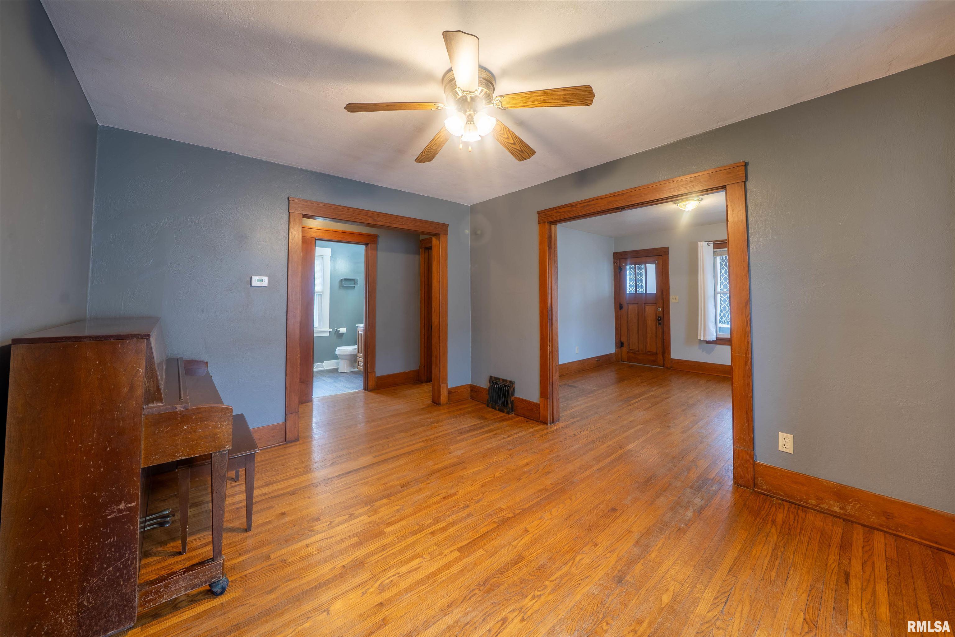 215 S Menard Street, Metamora, Illinois image 17