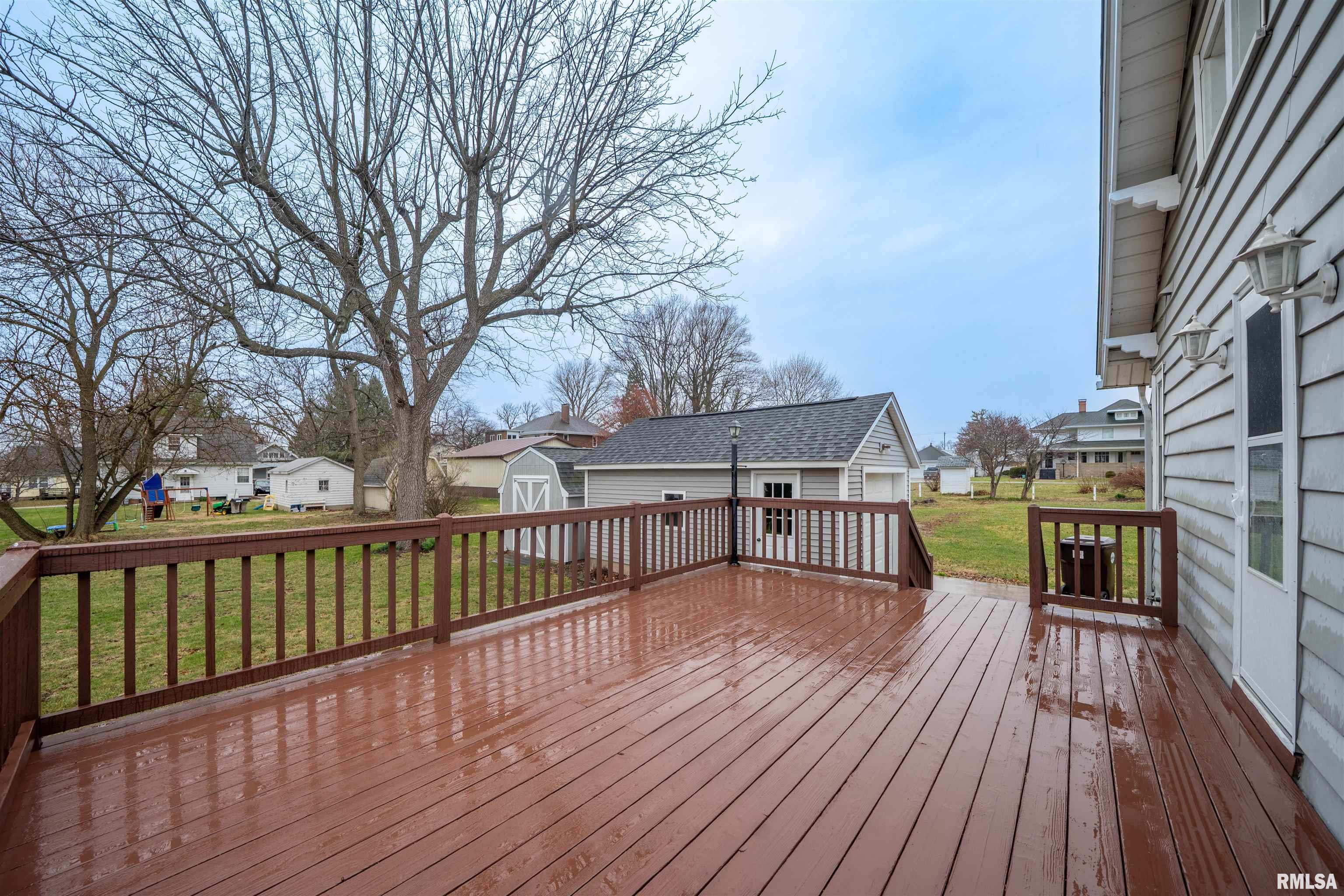 215 S Menard Street, Metamora, Illinois image 43