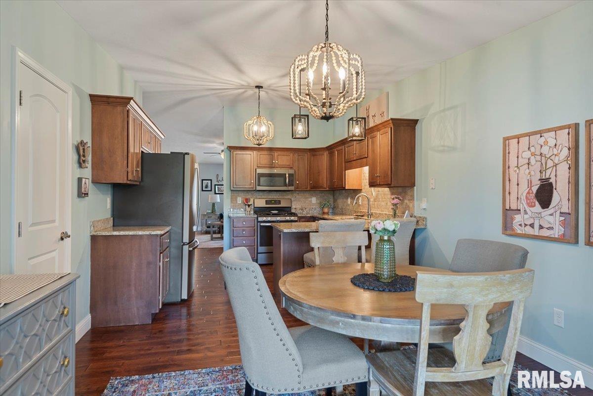 4806 Chestnut Drive, Springfield, Illinois image 11