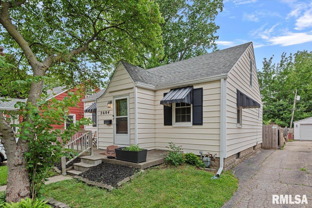 2604 Price Avenue, Springfield, Illinois image 2