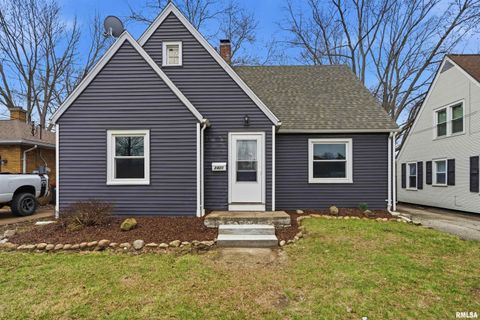 Homes For Sale - 2420 Court Street<br/> Tazewell County, Pekin, IL 61554