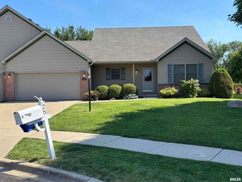 Homes For Sale - 26 Elk Court<br/> Tazewell County, Washington, IL 61571
