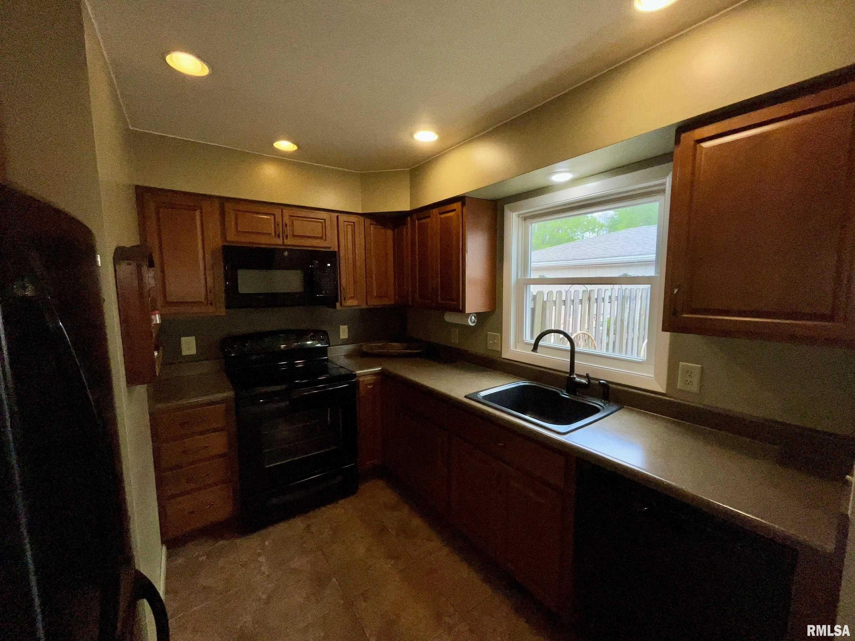 1513 21st Avenue #7, Rock Island, Illinois image 8