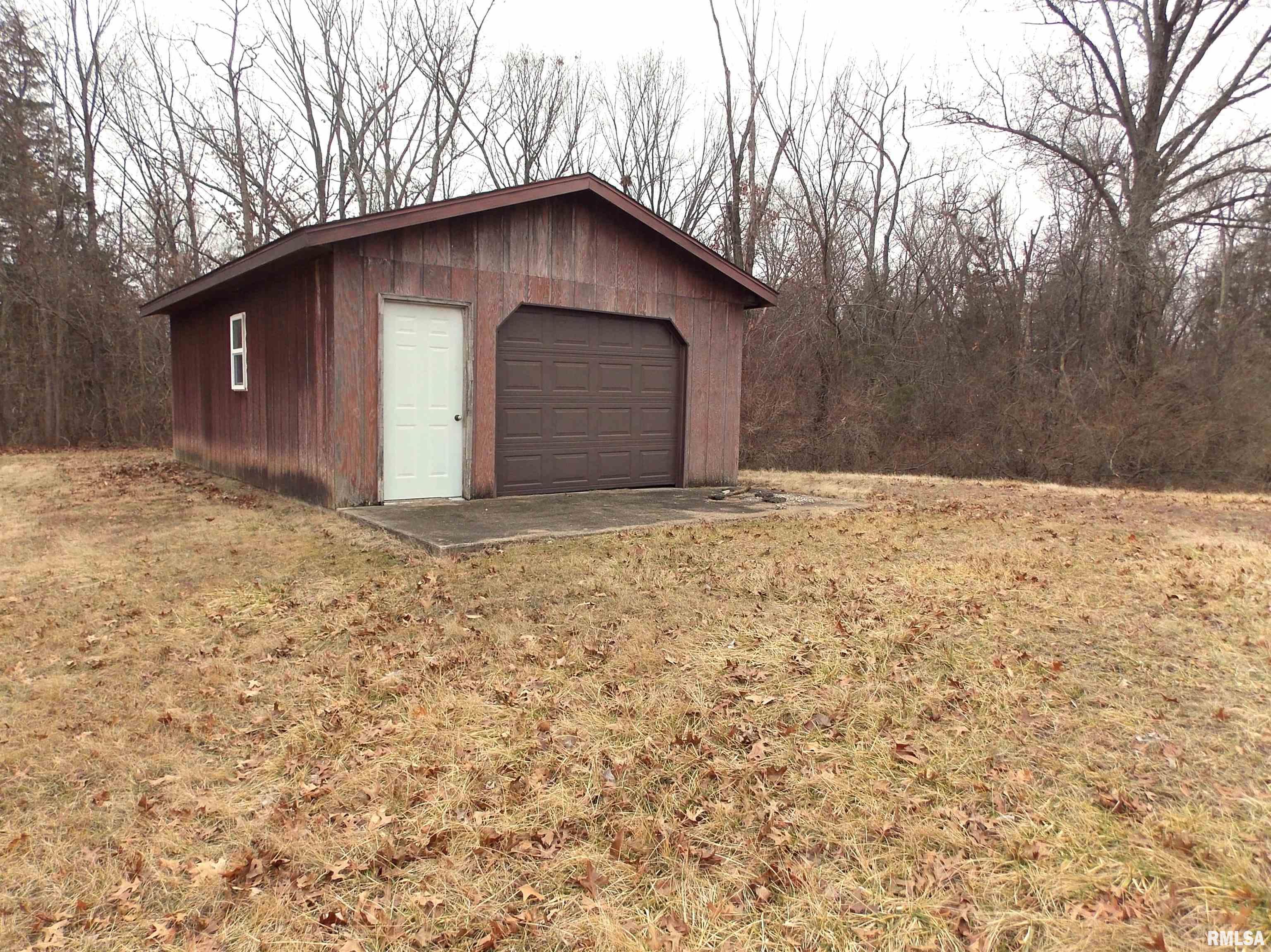 1966 Ross Road, Centralia, Illinois image 3