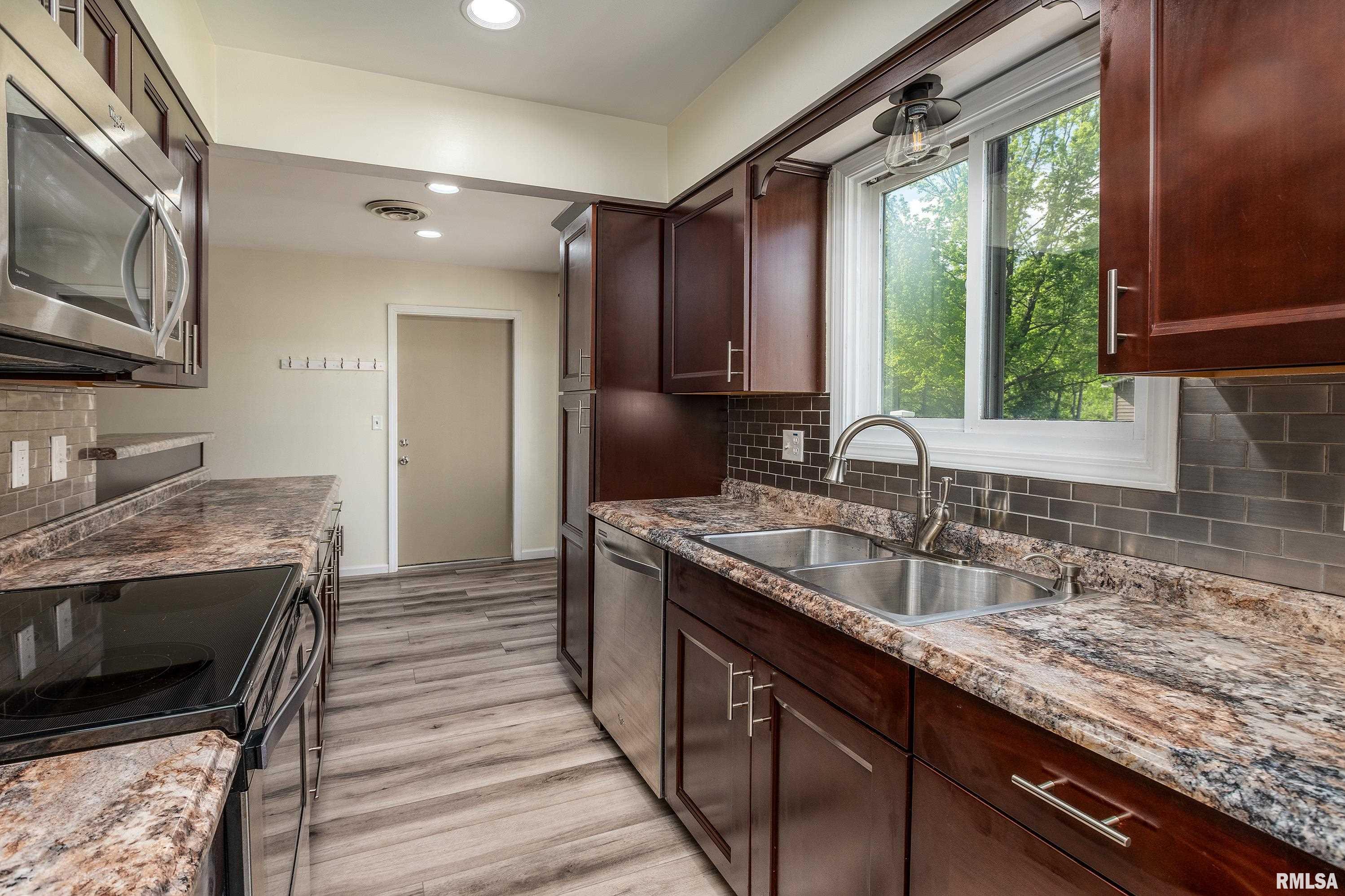 510 Beadle Drive, Carbondale, Illinois image 12