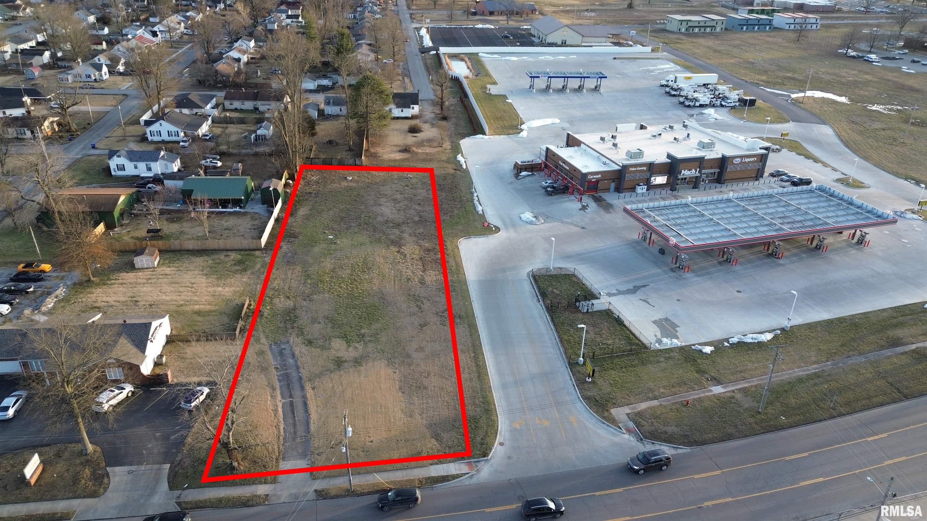 Photo 1 of 6 — 2107 W MAIN Street, Marion, IL 62959