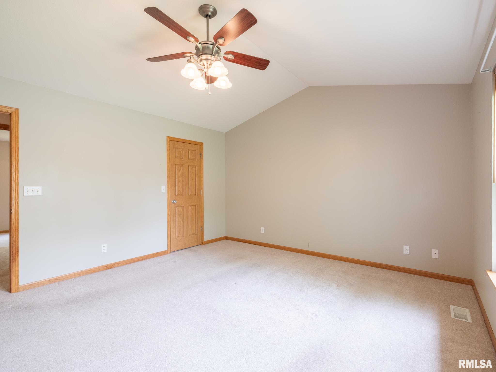 1204 Harbor Way, Chillicothe, Illinois image 43