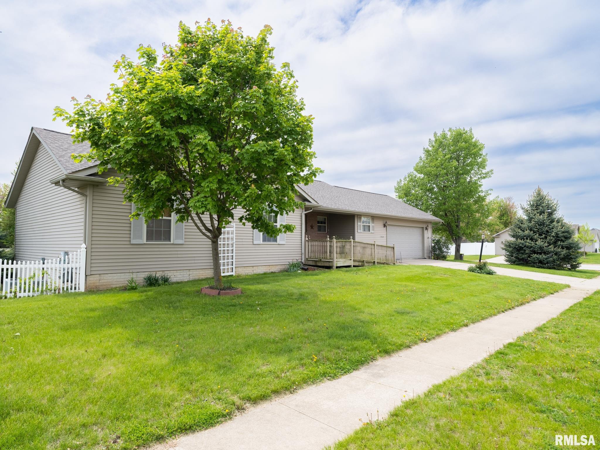 1204 Harbor Way, Chillicothe, Illinois image 2