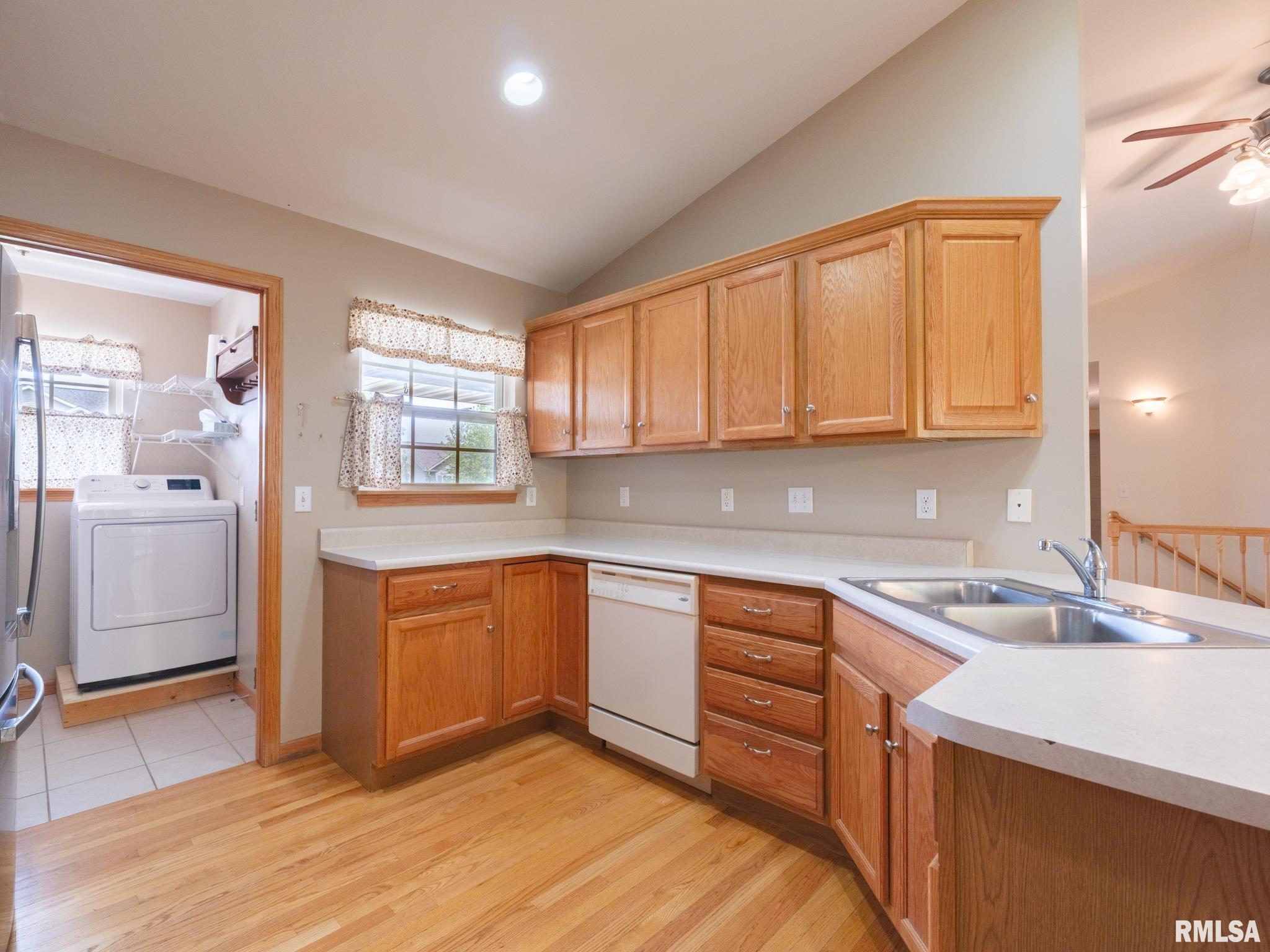1204 Harbor Way, Chillicothe, Illinois image 11