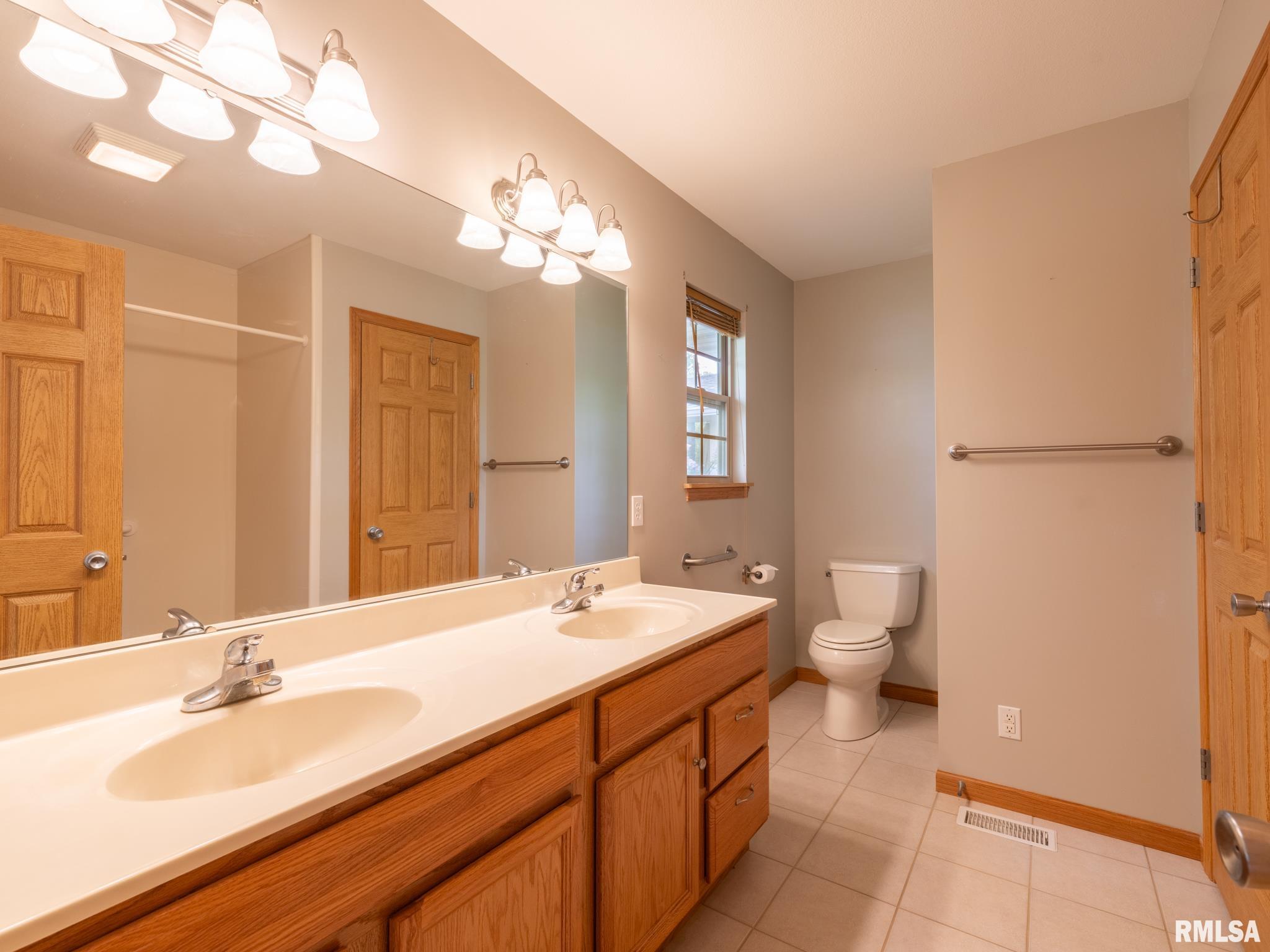 1204 Harbor Way, Chillicothe, Illinois image 39