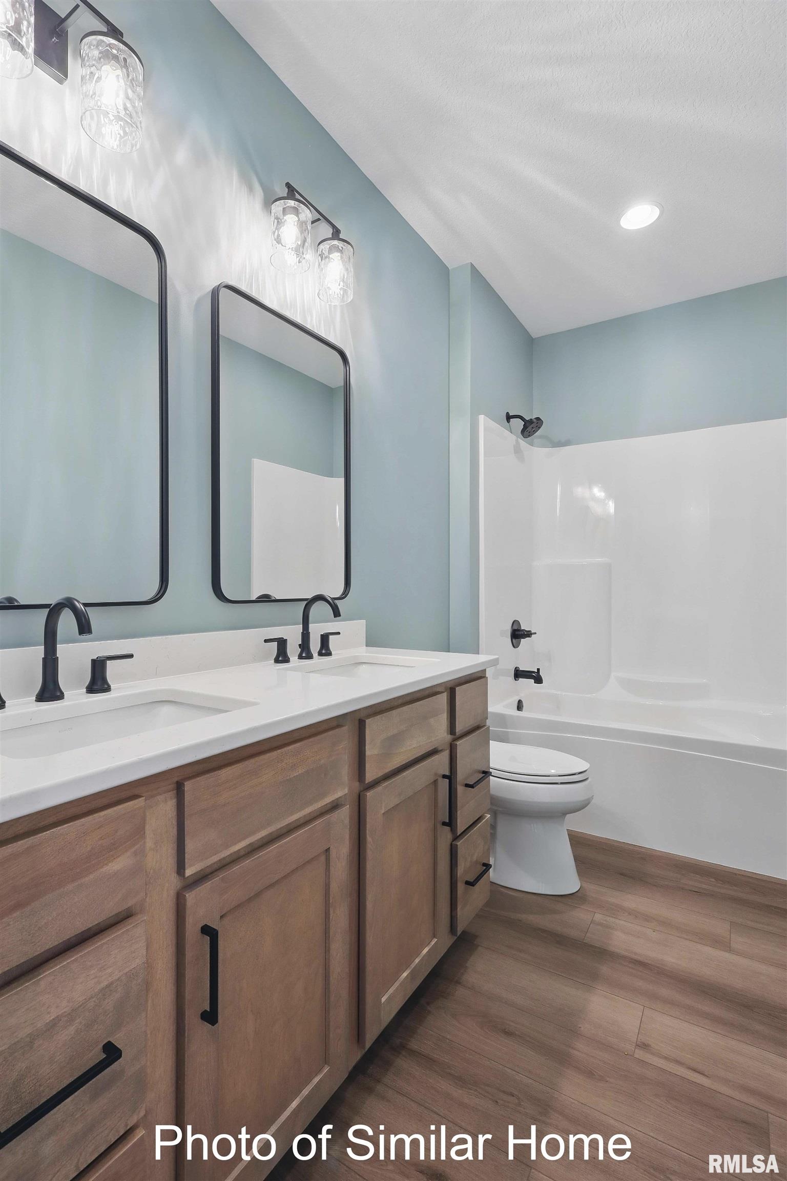 7116 Spring Creek Drive, Bettendorf, Iowa image 24