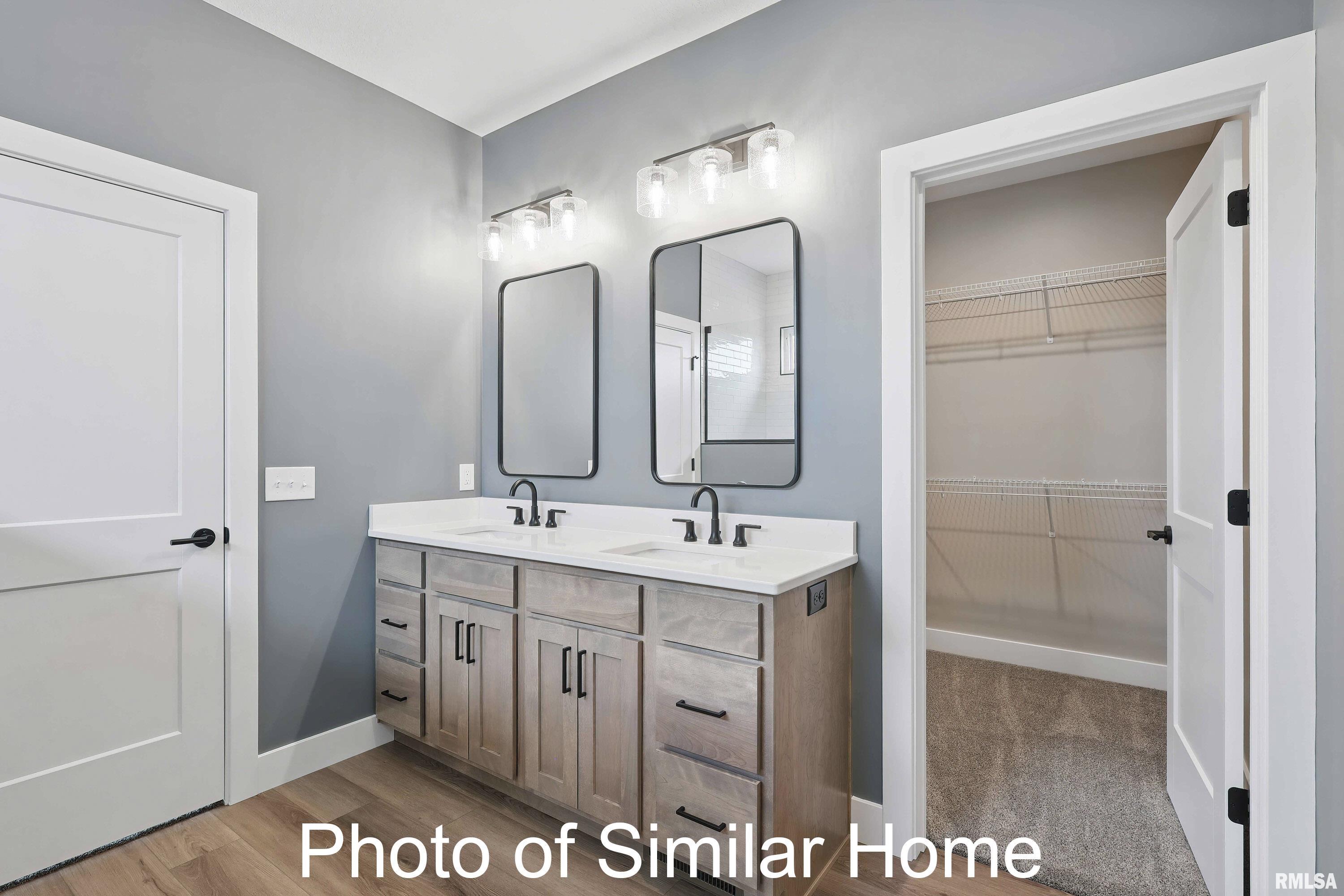 7116 Spring Creek Drive, Bettendorf, Iowa image 31