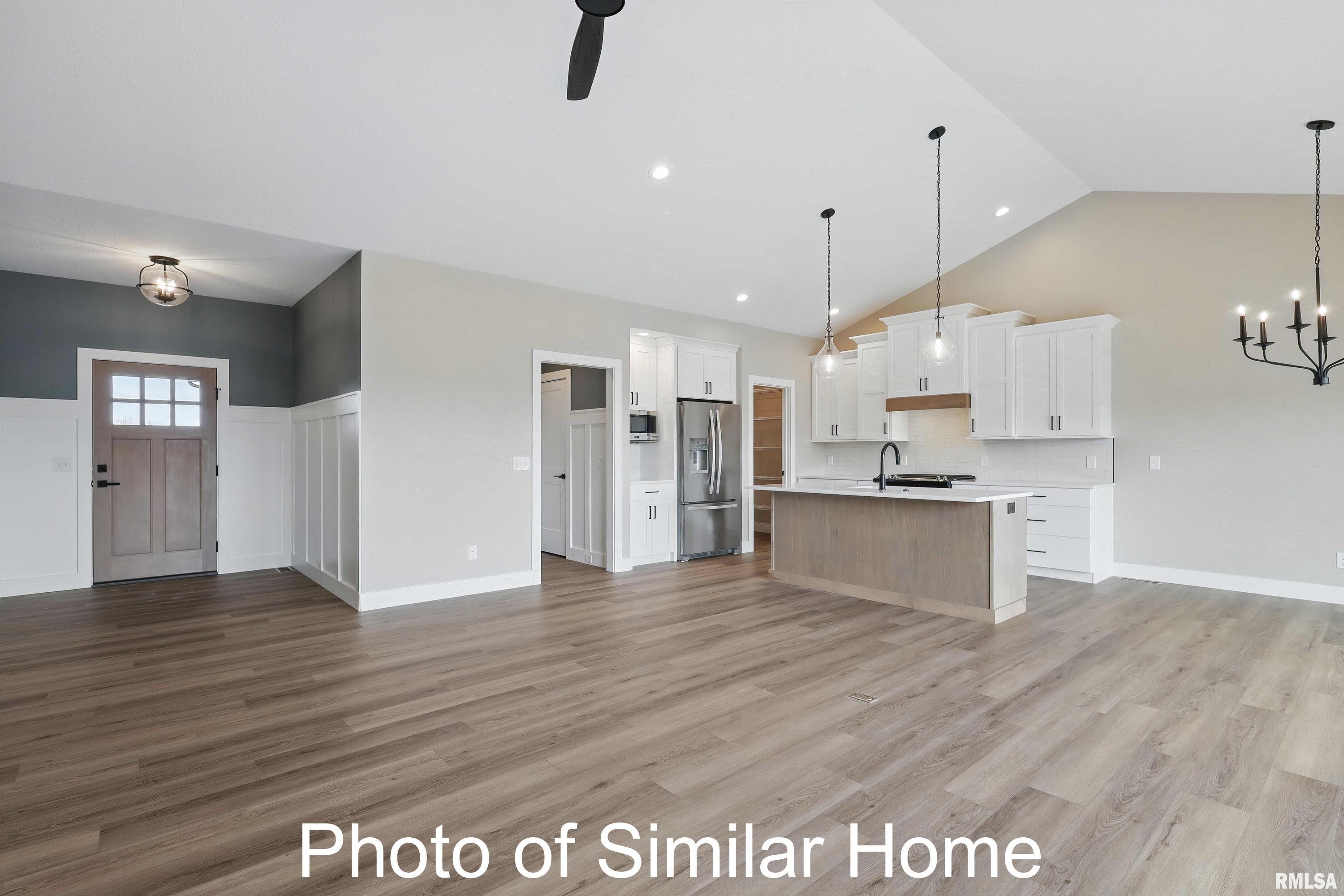 7116 Spring Creek Drive, Bettendorf, Iowa image 6