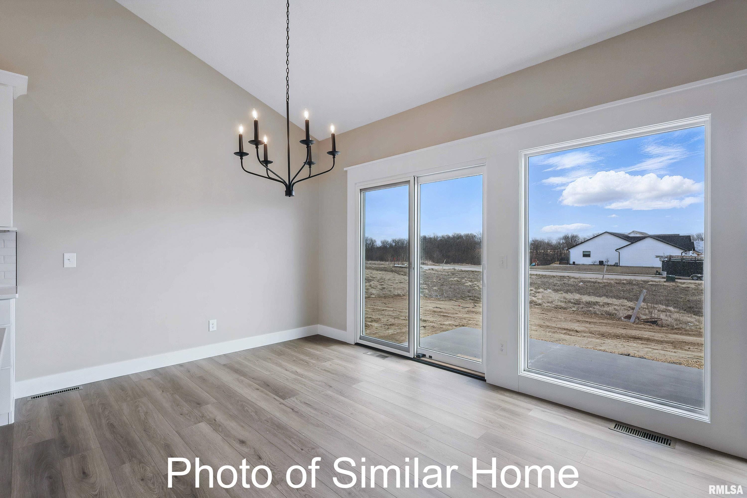 7116 Spring Creek Drive, Bettendorf, Iowa image 17