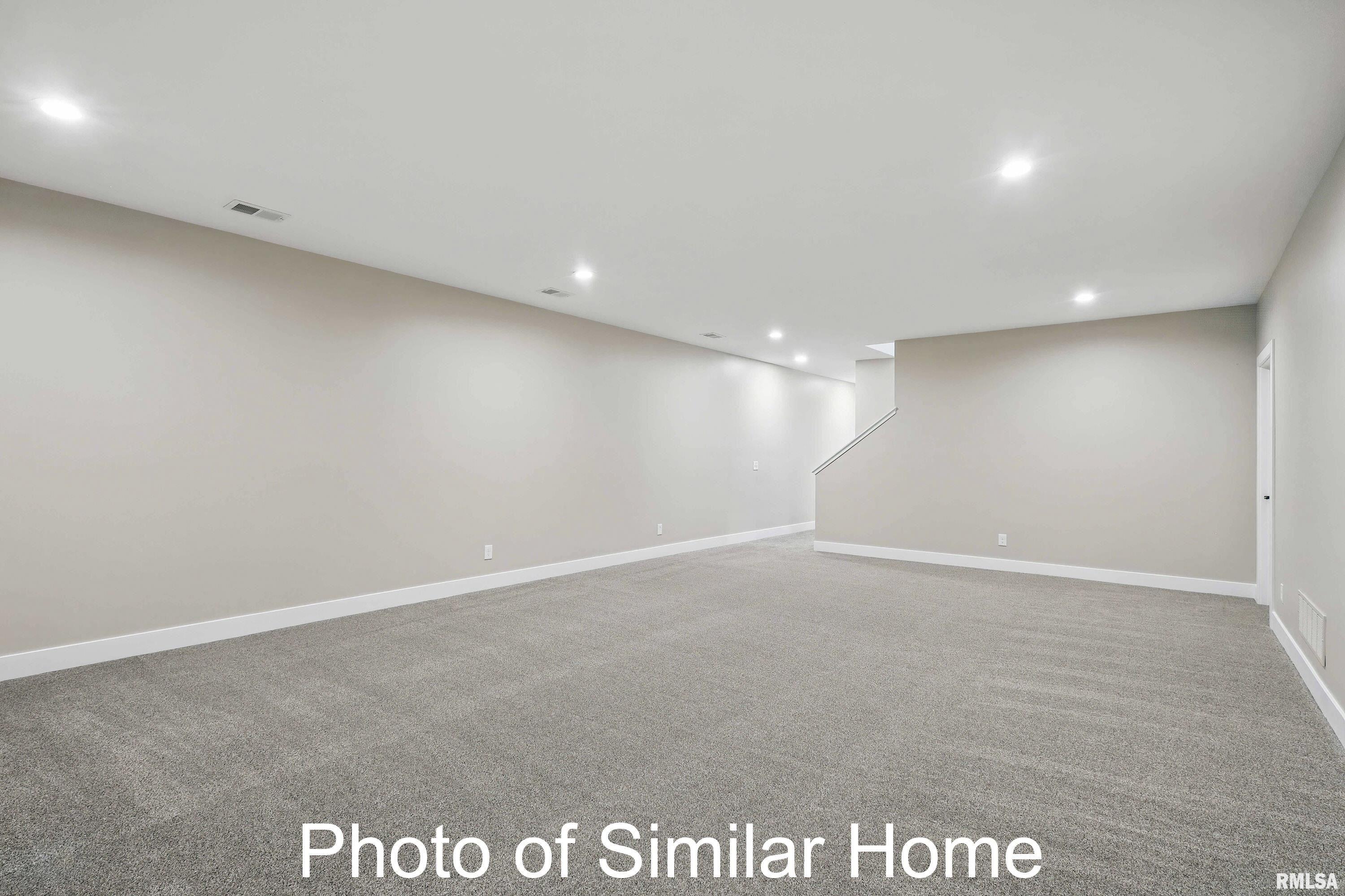 7116 Spring Creek Drive, Bettendorf, Iowa image 36