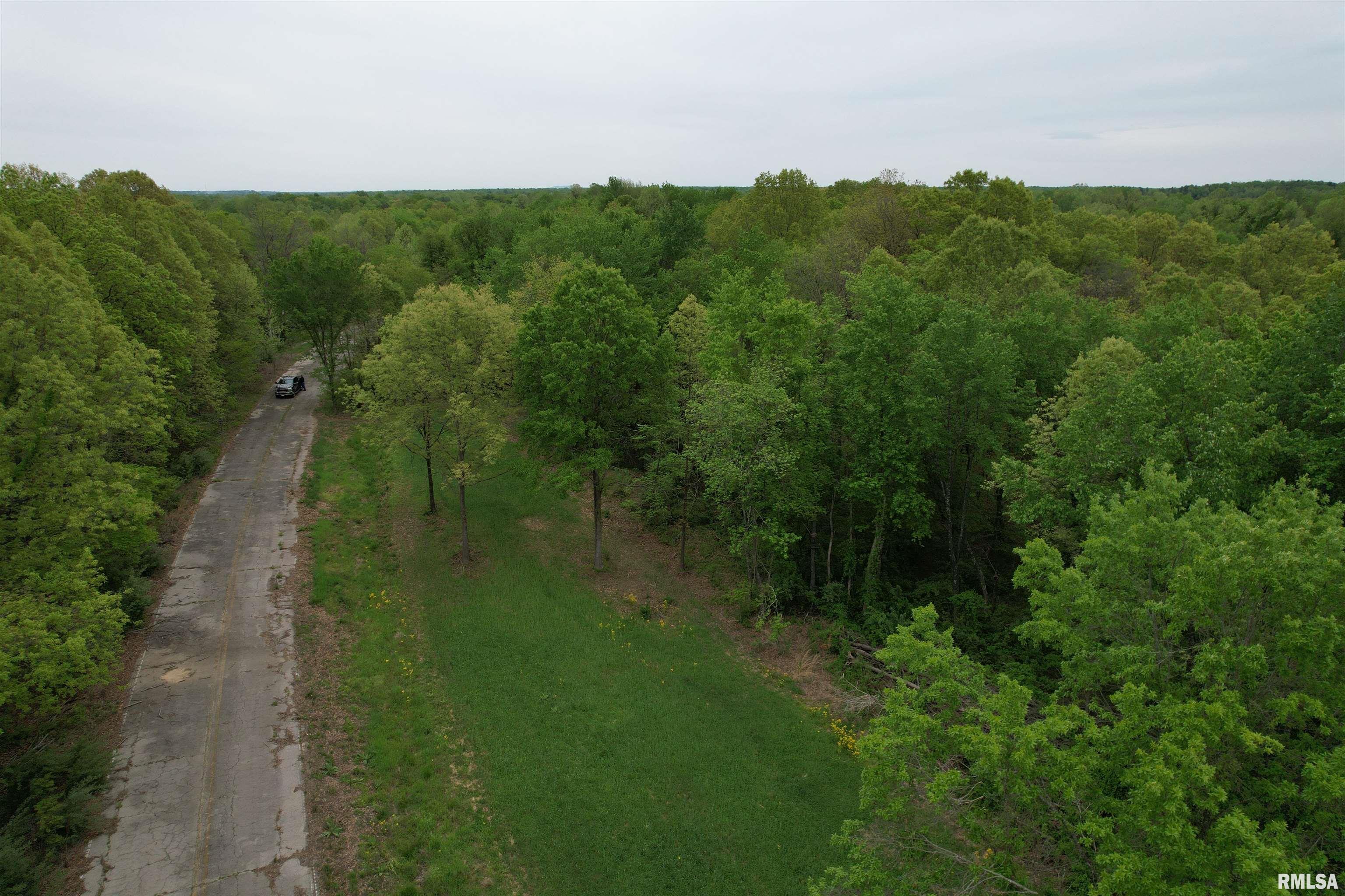 000 Shady Rest Road, Marion, Illinois image 2