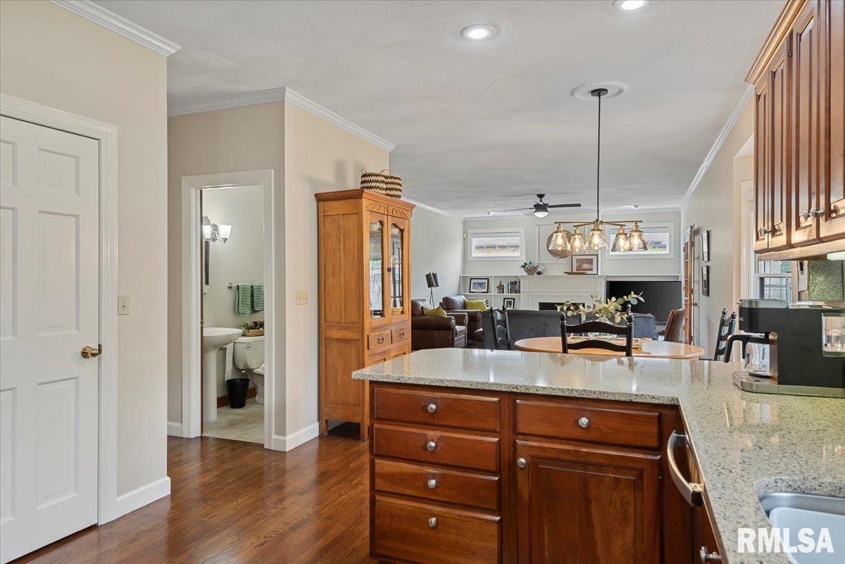 103 Interlacken Road, Springfield, Illinois image 23