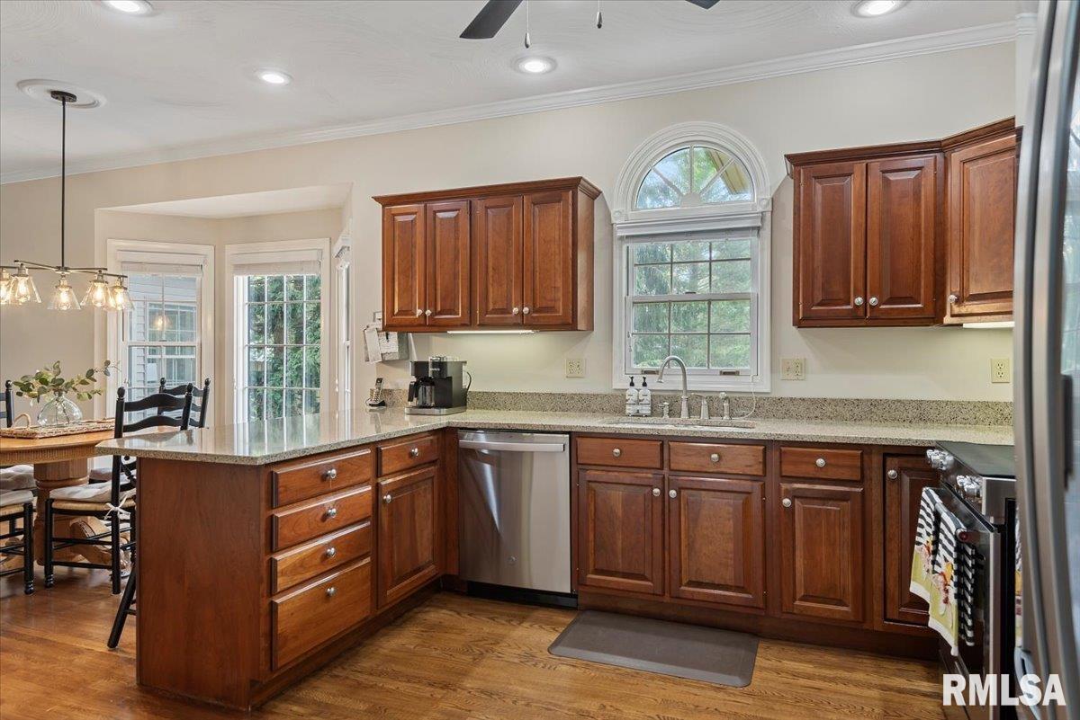 103 Interlacken Road, Springfield, Illinois image 22