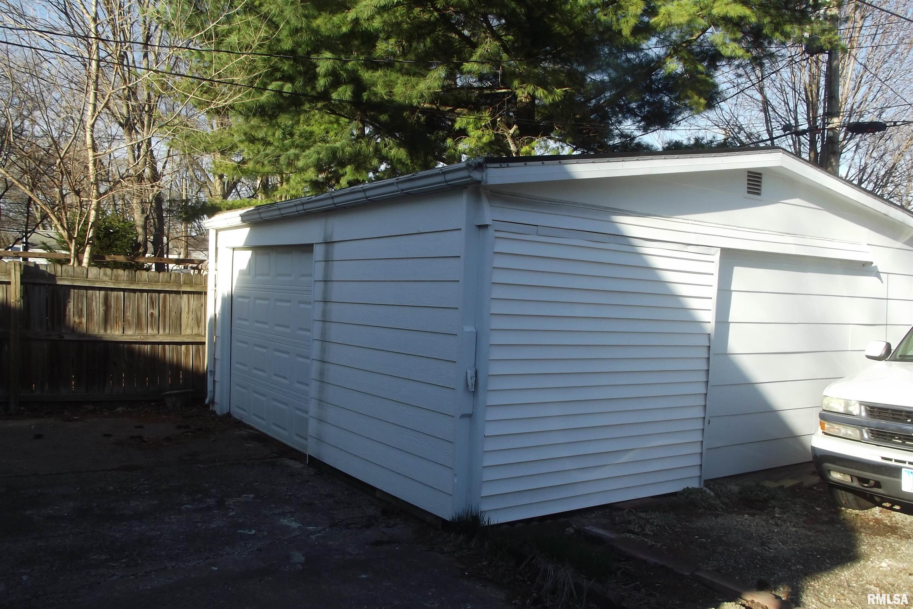 334 S Adelia Street, Springfield, Illinois image 5