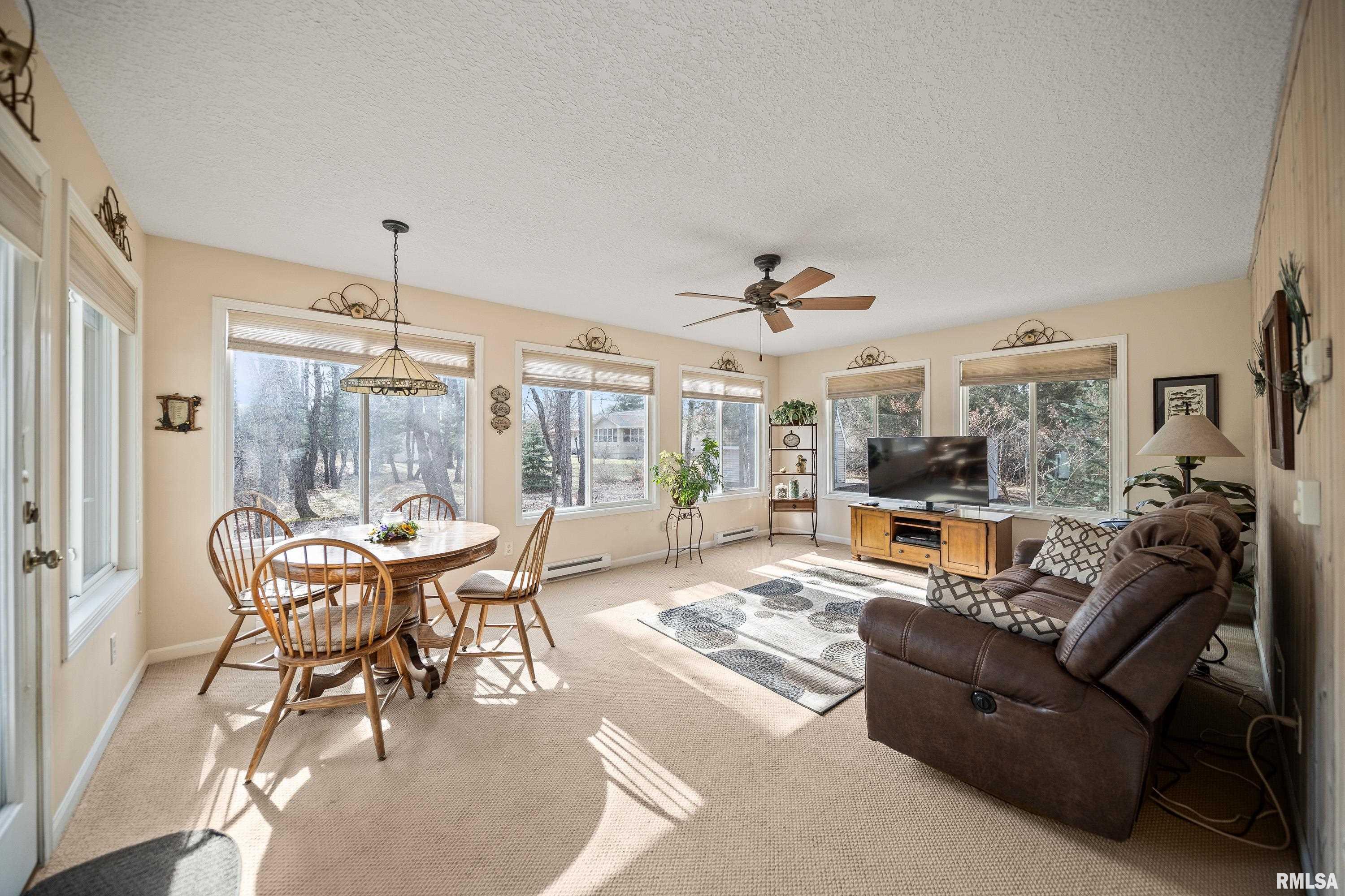 302 Platte Drive, Dixon, Illinois image 17
