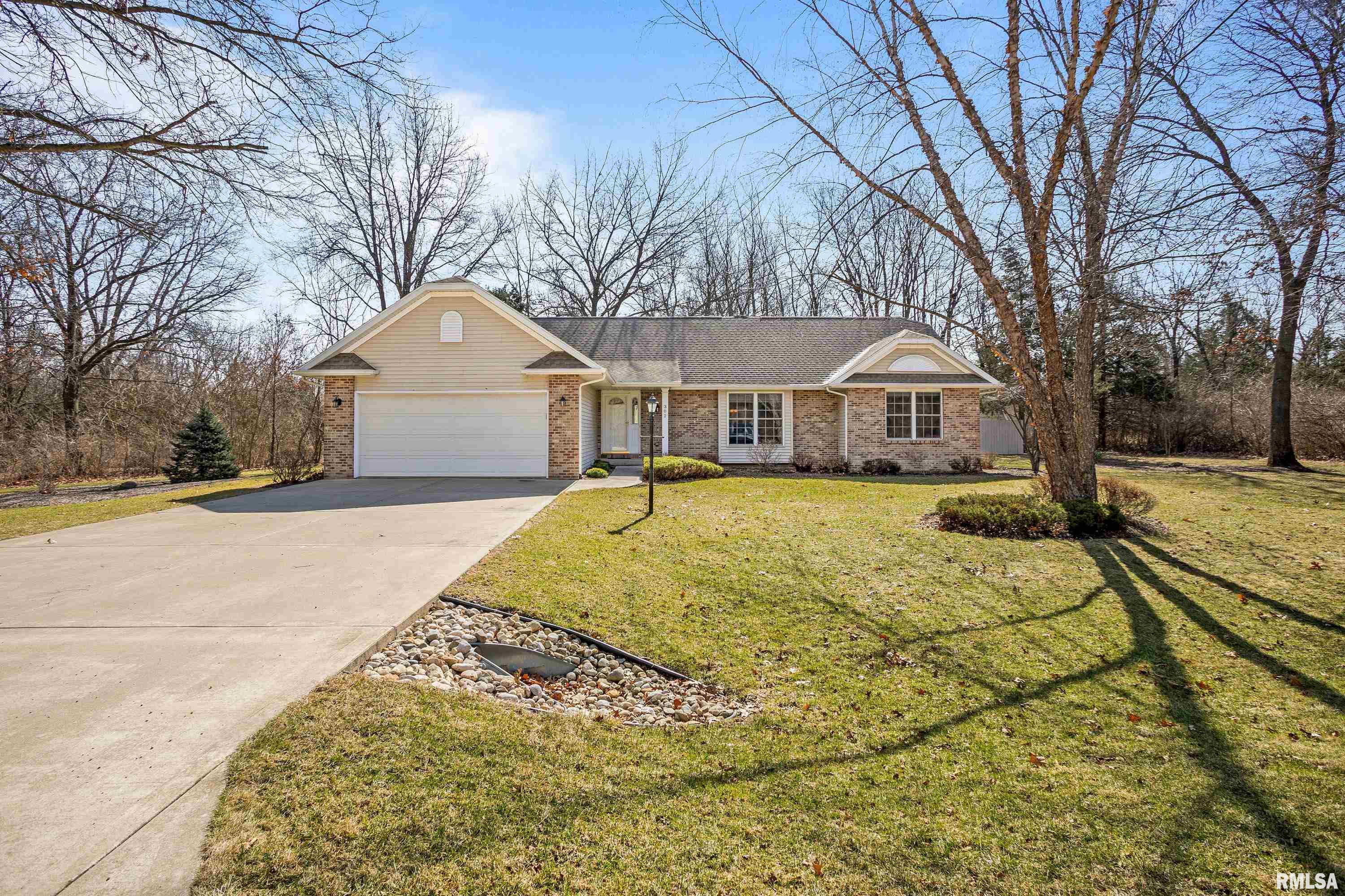 302 Platte Drive, Dixon, Illinois image 1