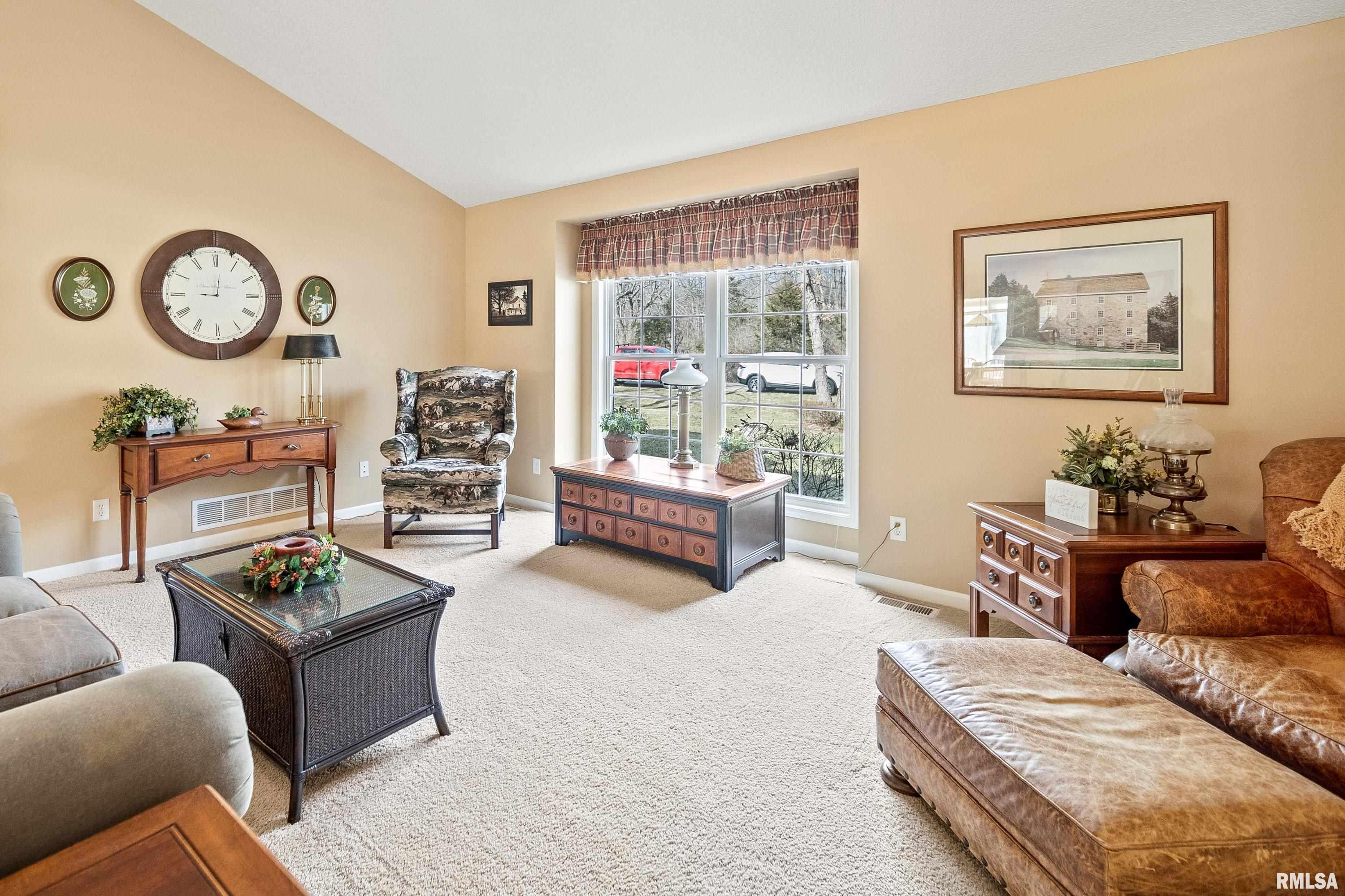 302 Platte Drive, Dixon, Illinois image 9