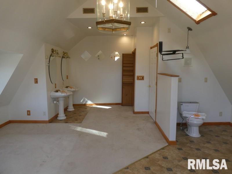 422 N Logan Street, Mason City, Illinois image 22