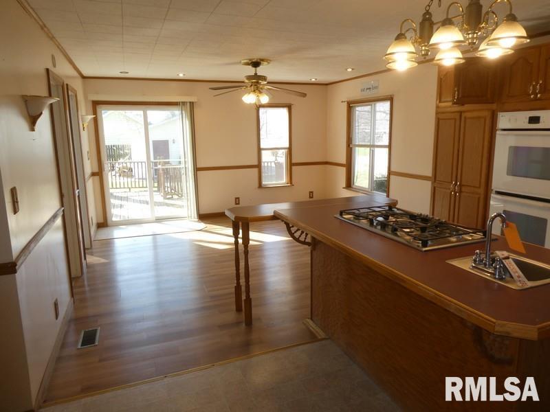 422 N Logan Street, Mason City, Illinois image 7