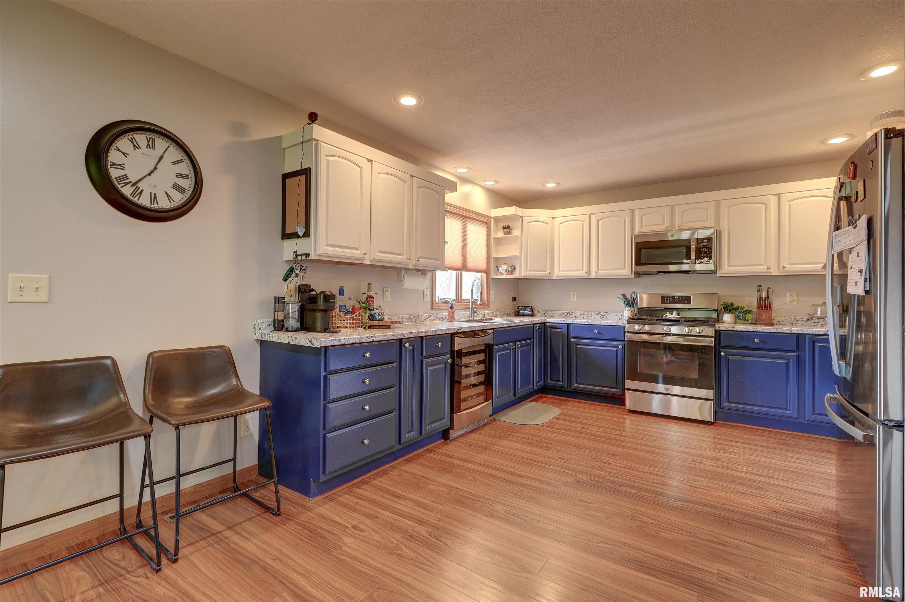 1613 Milnes Drive, Fulton, Illinois image 8