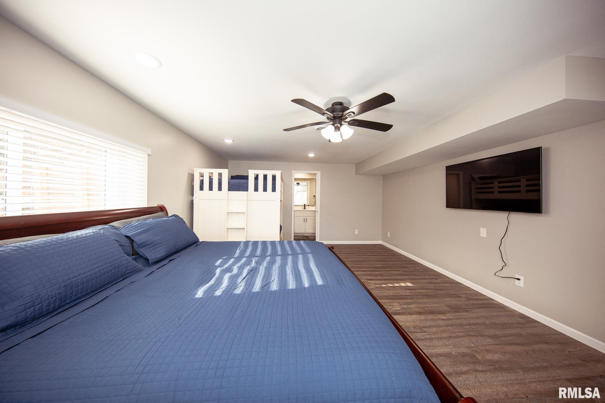 12147 Pebble Point Road, Marion, Illinois image 39