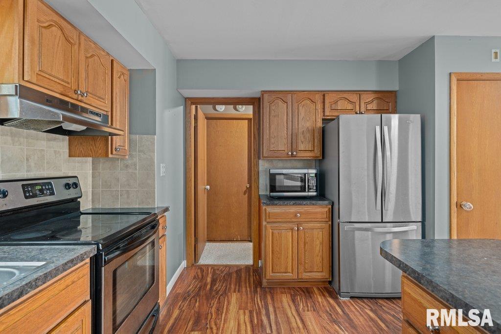 515 38th Avenue, East Moline, Illinois image 9