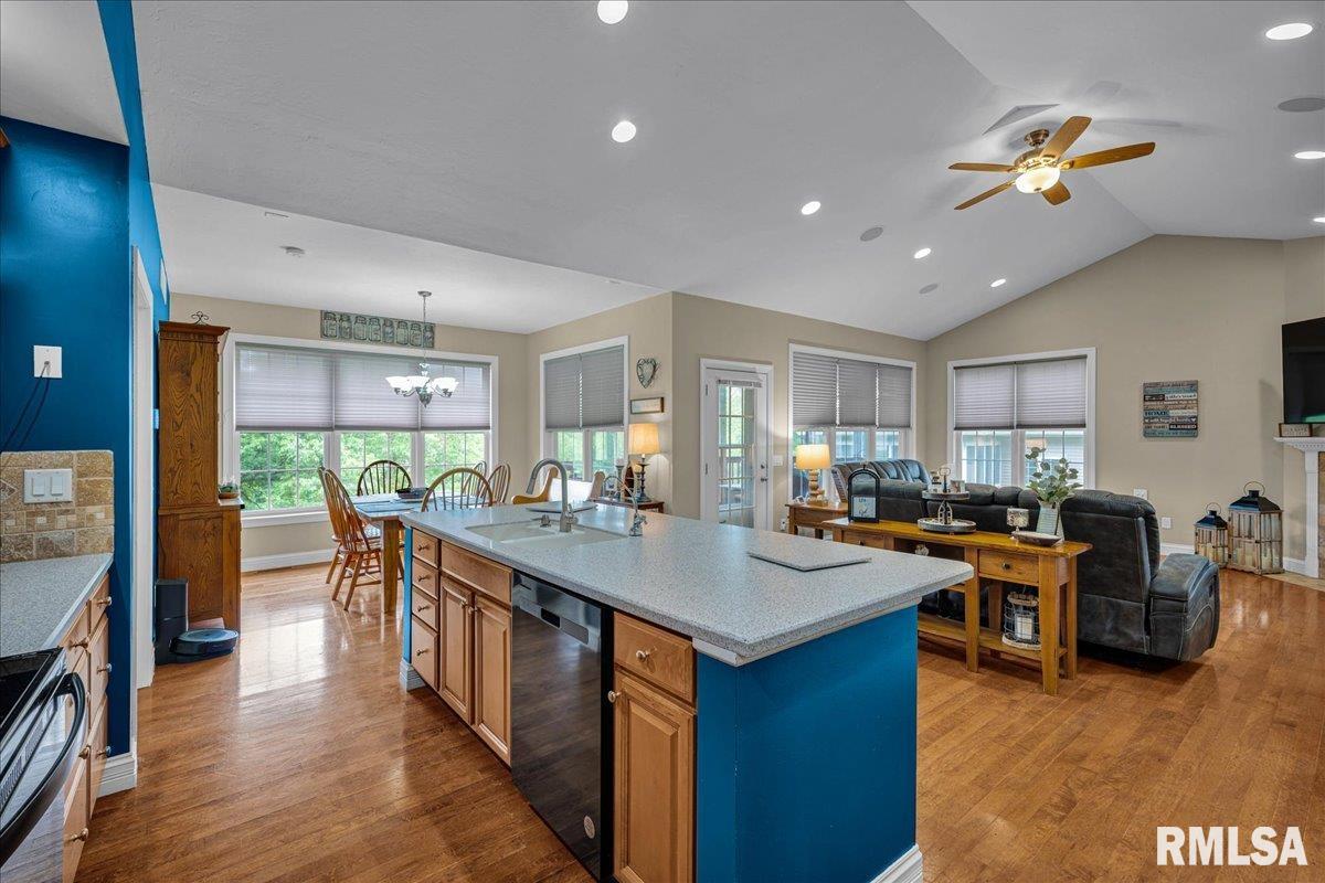 27 Oak Point Court, Dahinda, Illinois image 15