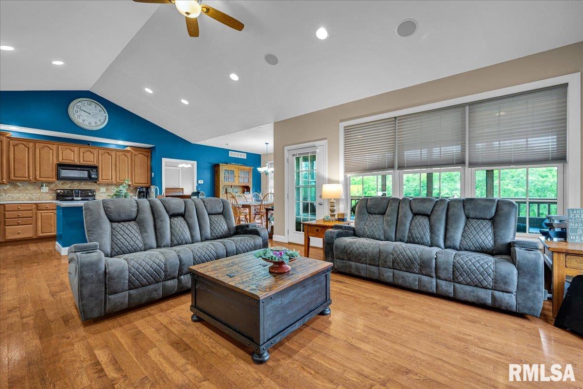 27 Oak Point Court, Dahinda, Illinois image 10