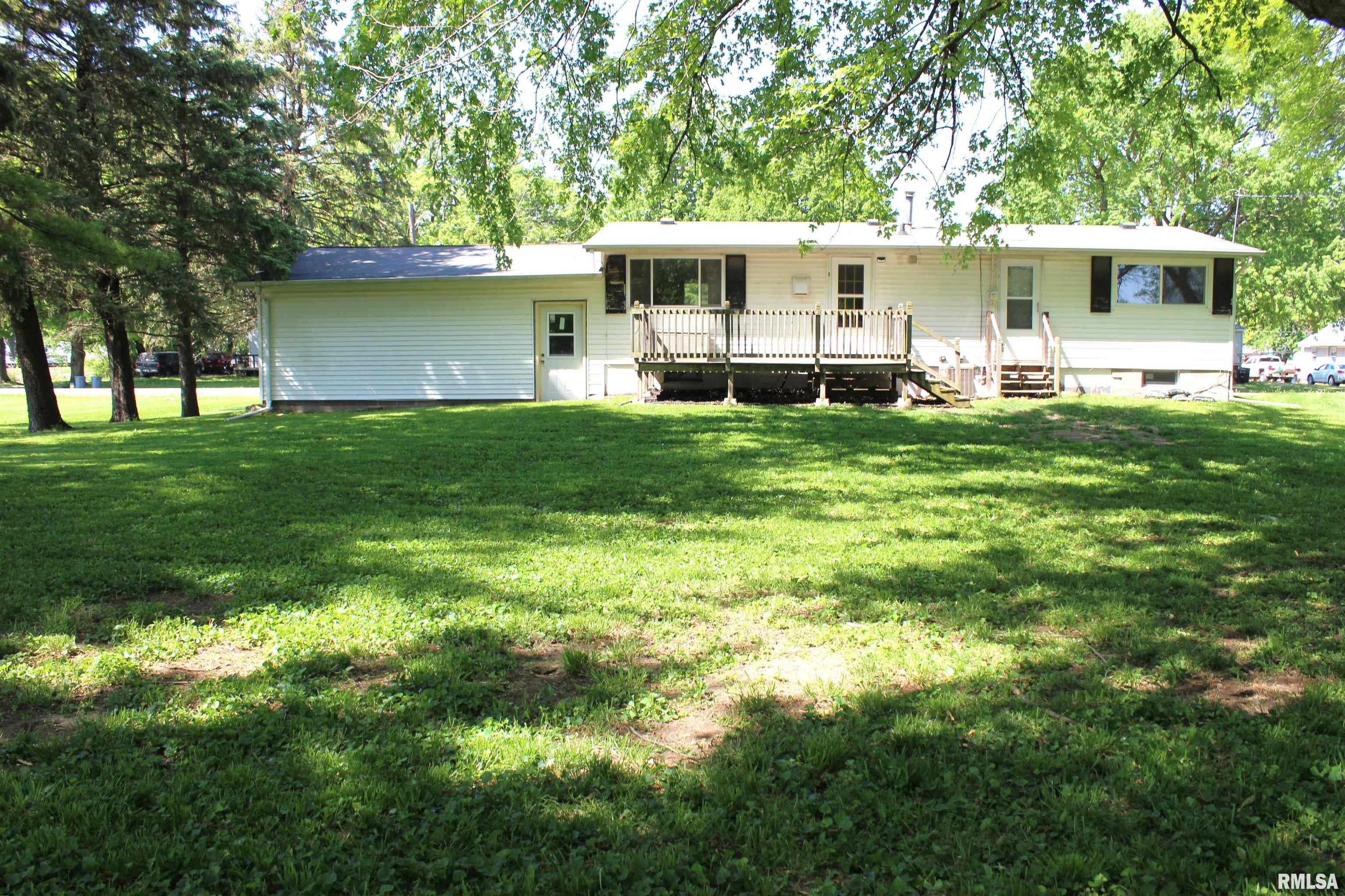 214 W B Street, Alpha, Illinois image 4