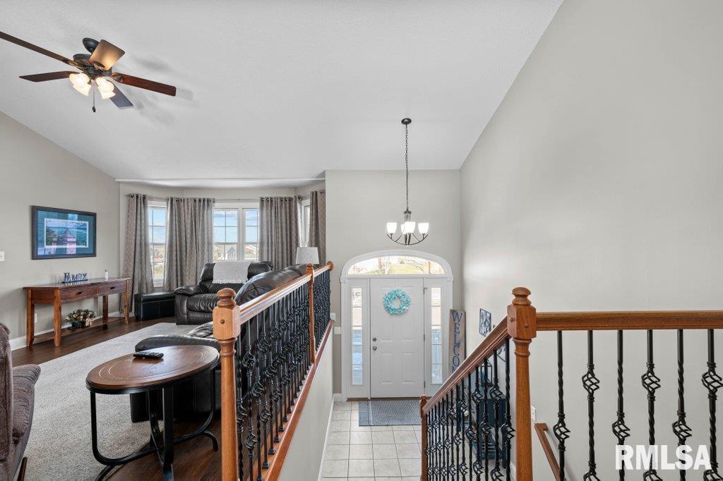 11 Hidden Valley Circle, Davenport, Iowa image 2