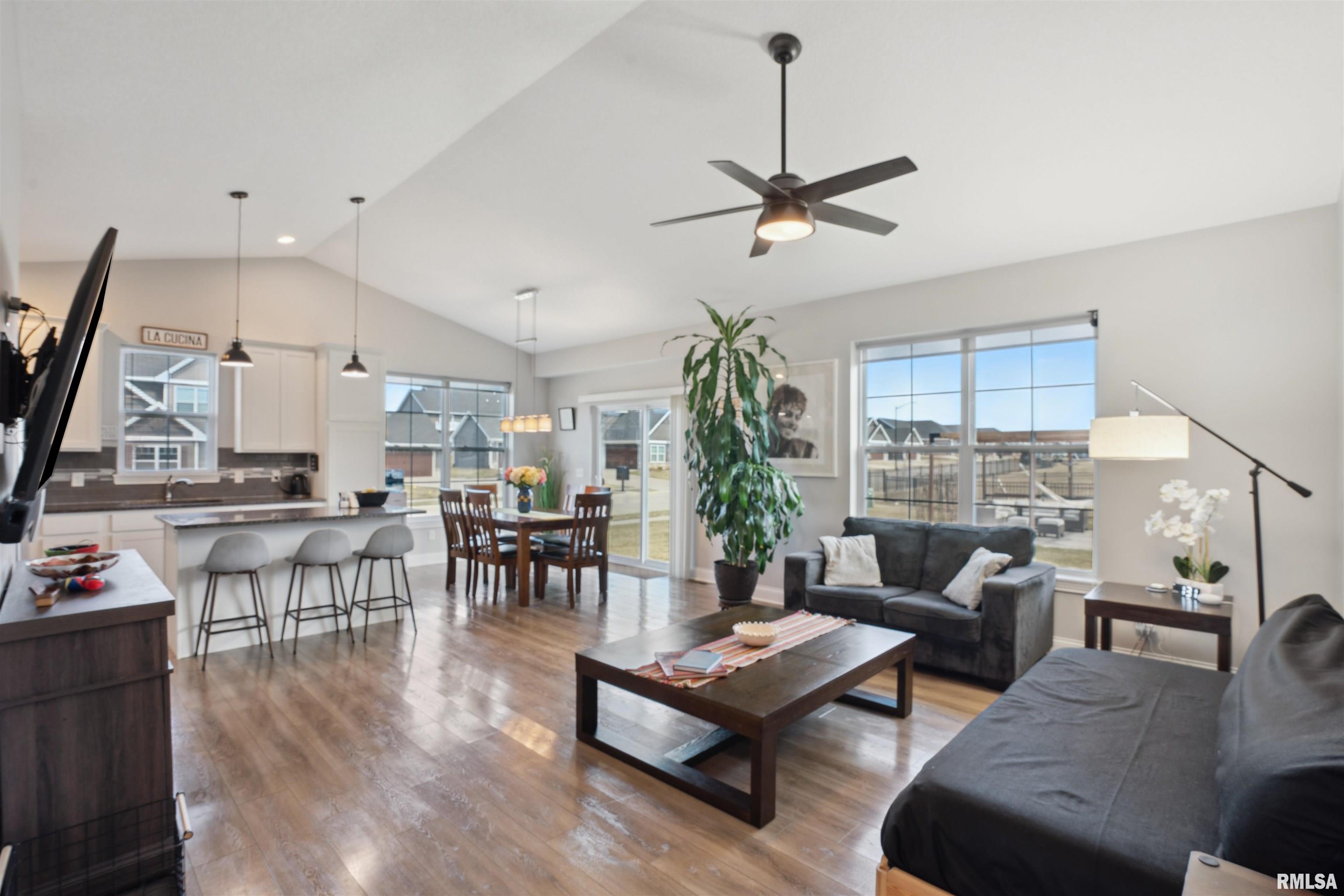 7085 Grove Crossing, Bettendorf, Iowa image 6