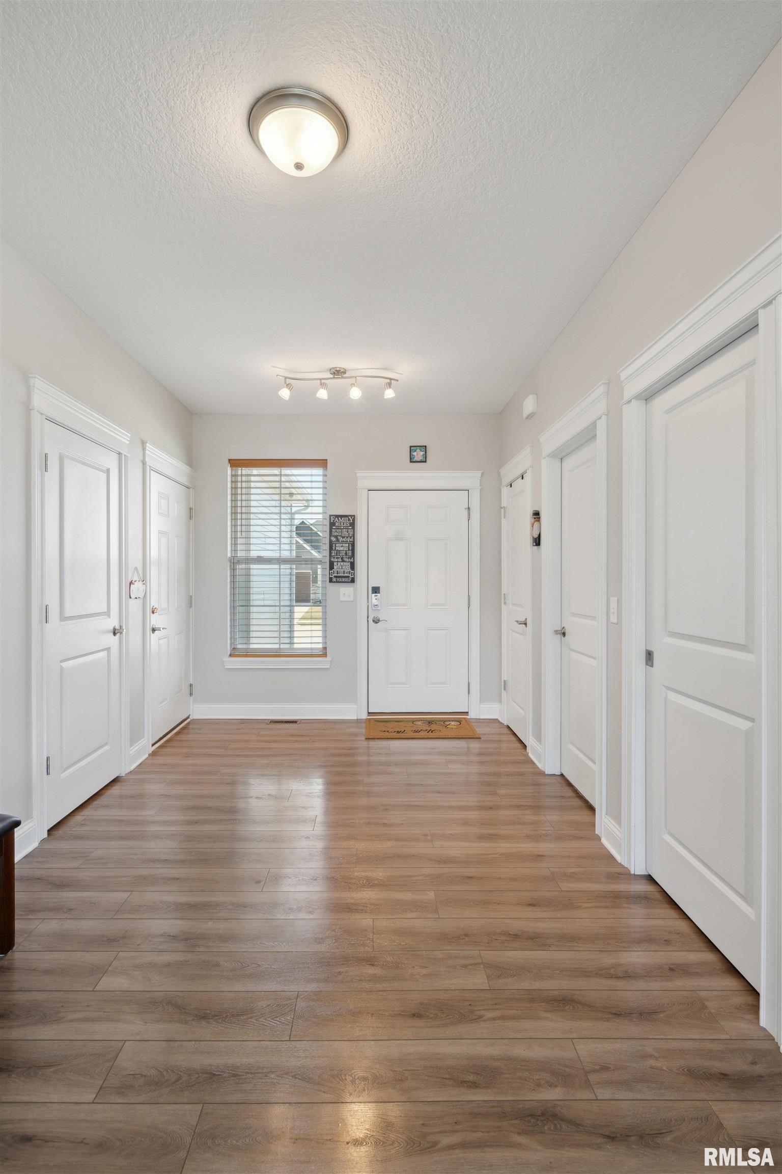 7085 Grove Crossing, Bettendorf, Iowa image 2