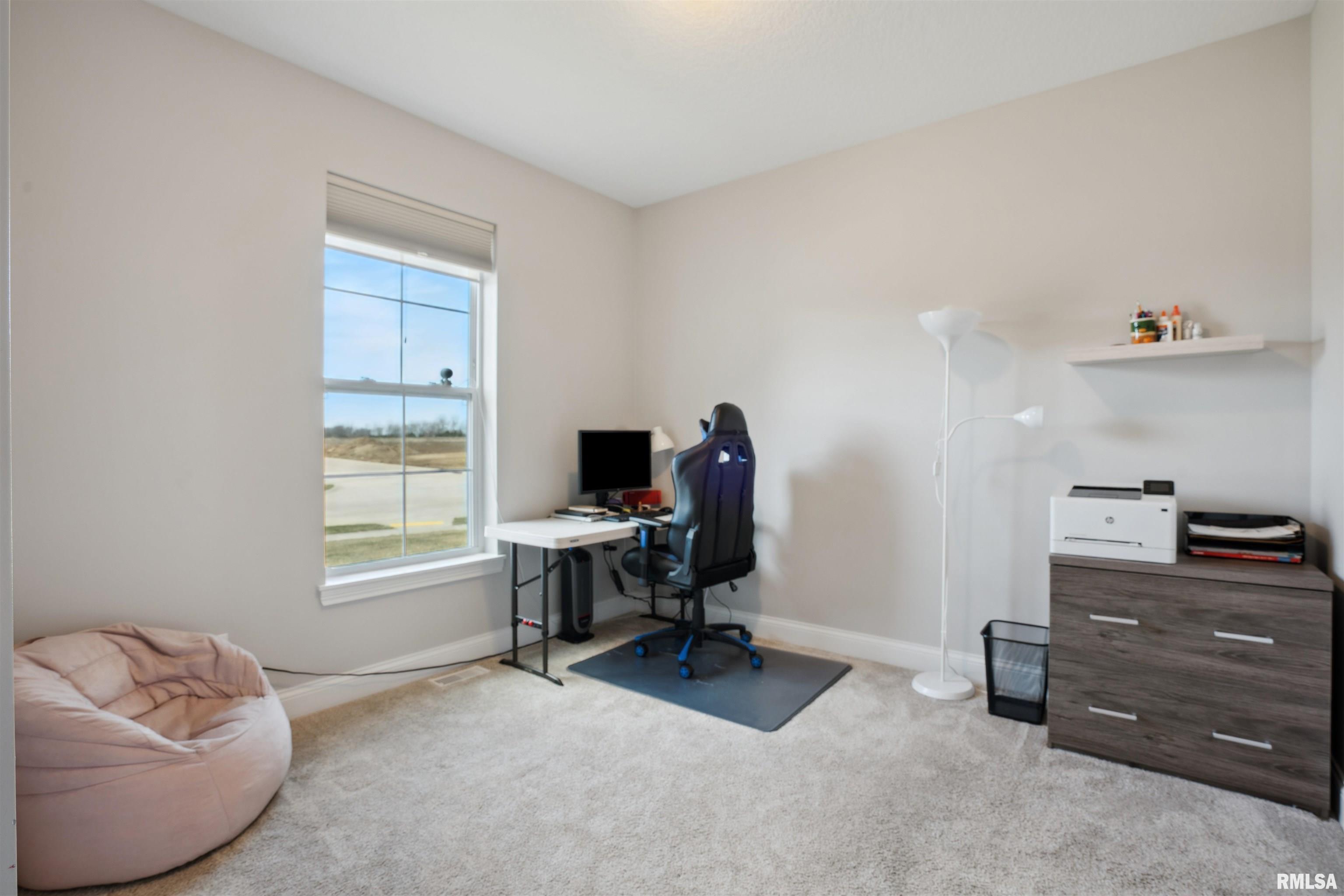 7085 Grove Crossing, Bettendorf, Iowa image 15