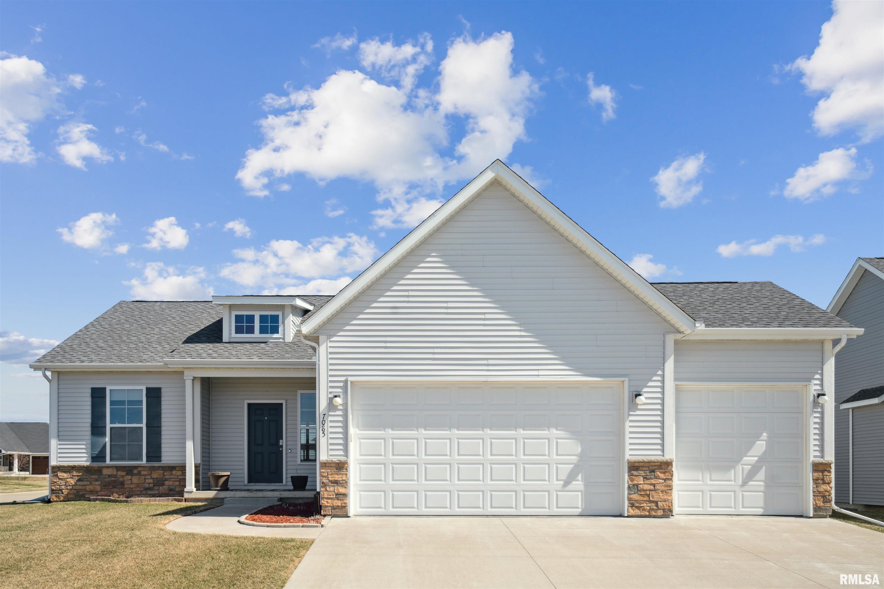 7085 Grove Crossing, Bettendorf, Iowa image 1