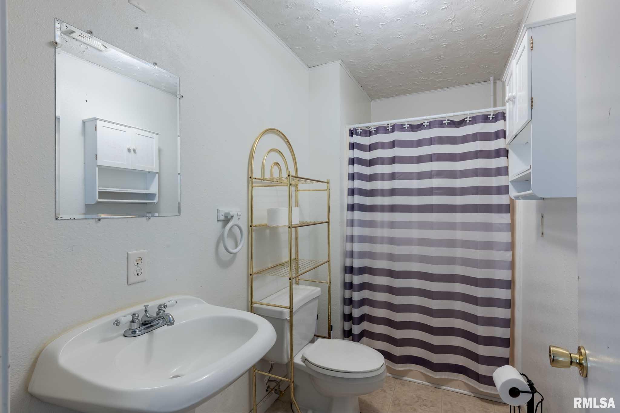 707 W Broadway Boulevard, Johnston City, Illinois image 20