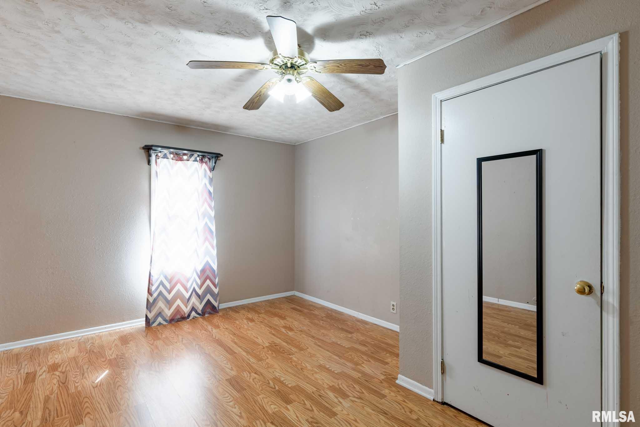 707 W Broadway Boulevard, Johnston City, Illinois image 8