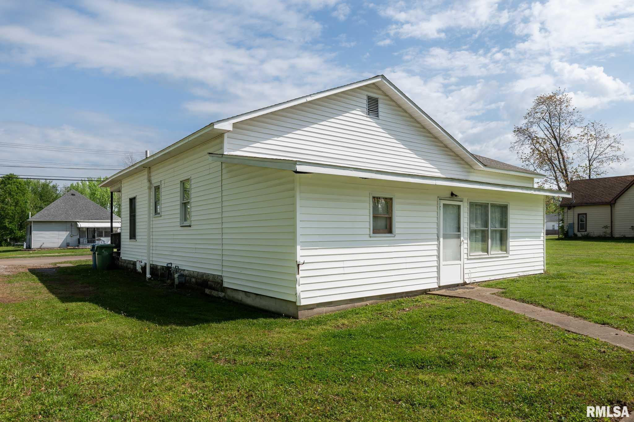 707 W Broadway Boulevard, Johnston City, Illinois image 23