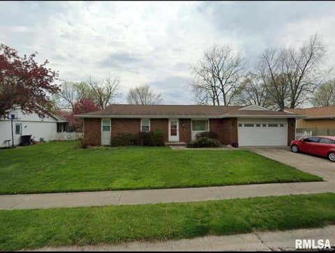 Homes For Sale - 9 Arthur Drive<br/> Sangamon County, Rochester, IL 62563