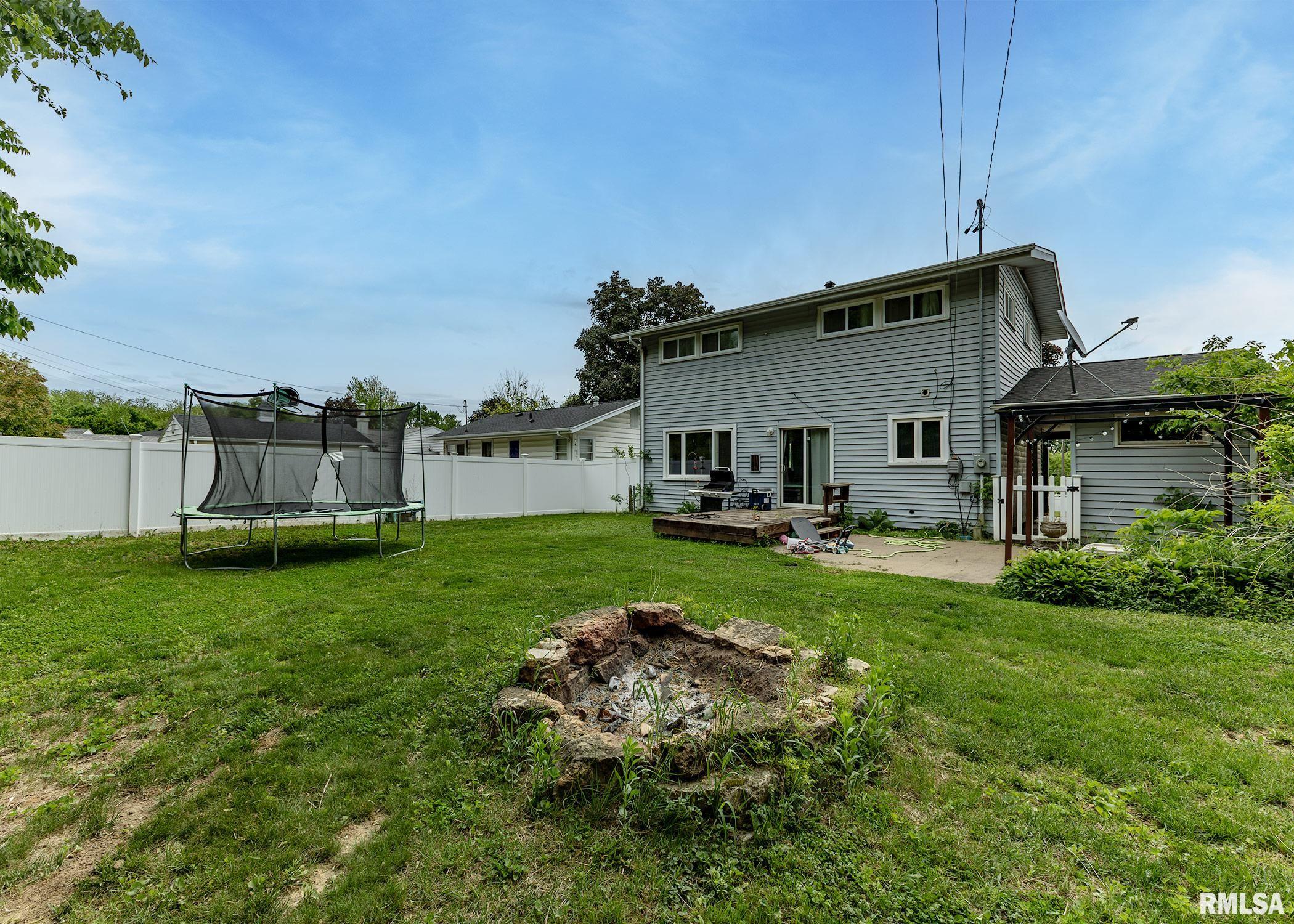 2908 N 4th Street, Clinton, Iowa image 21