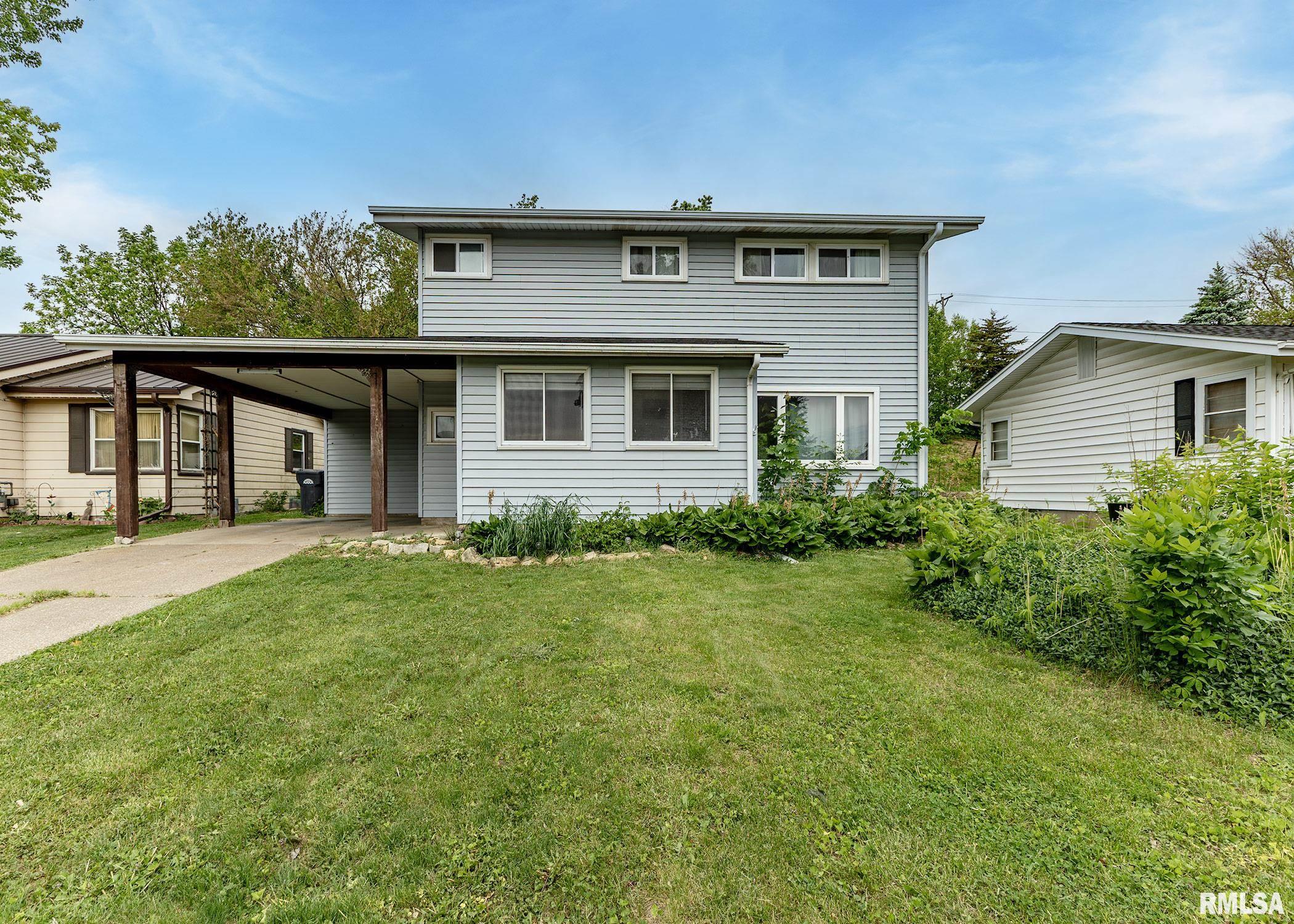2908 N 4th Street, Clinton, Iowa image 1