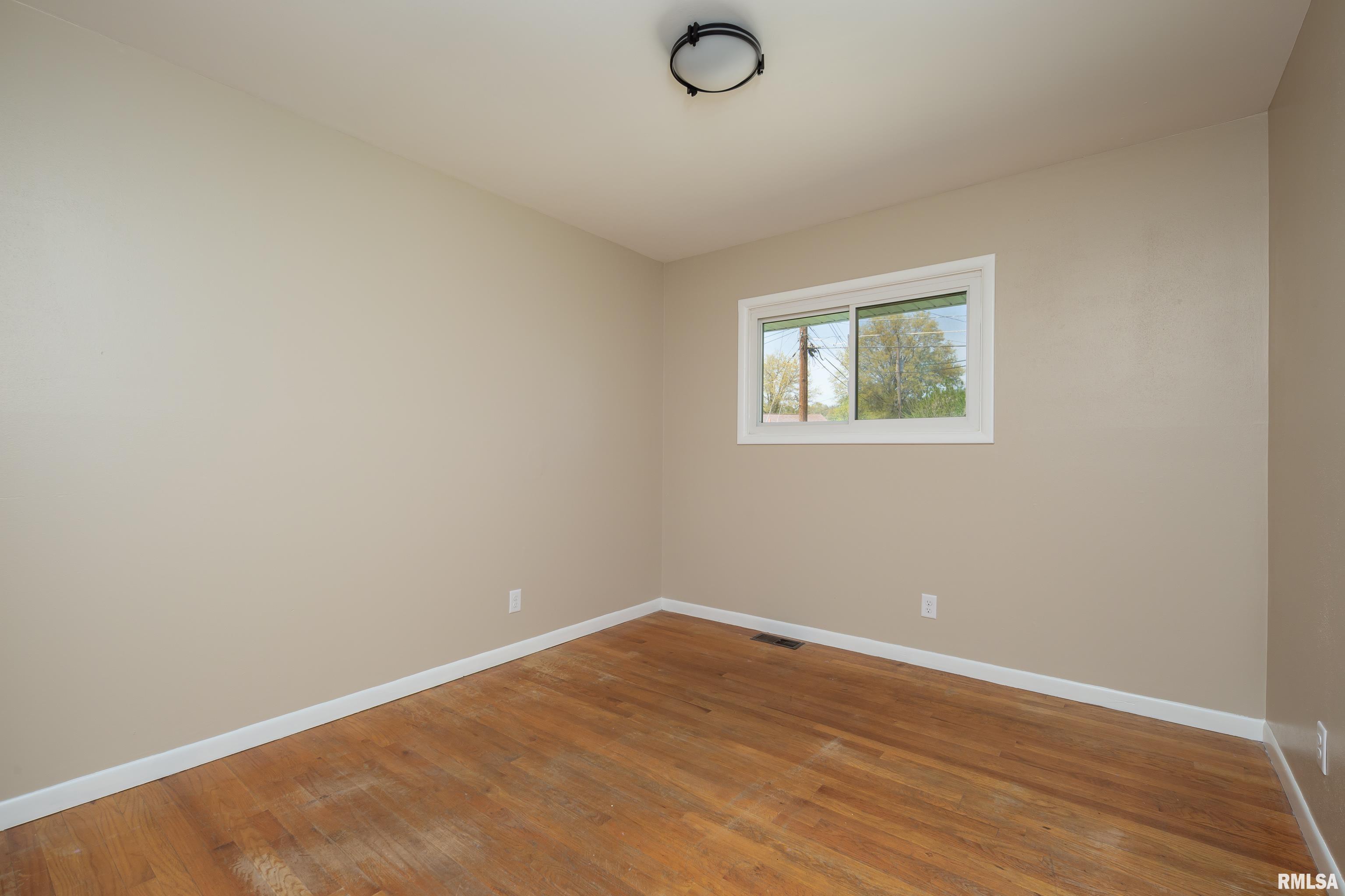 5009 45th Avenue Court, Moline, Illinois image 18