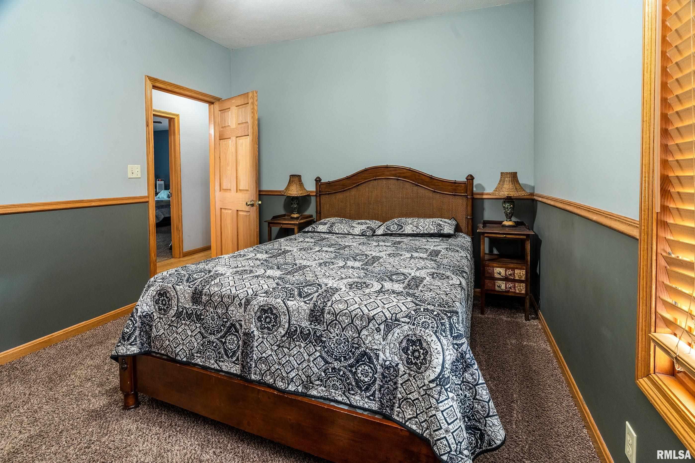 10378 Rock Creek Road, Pittsburg, Illinois image 23